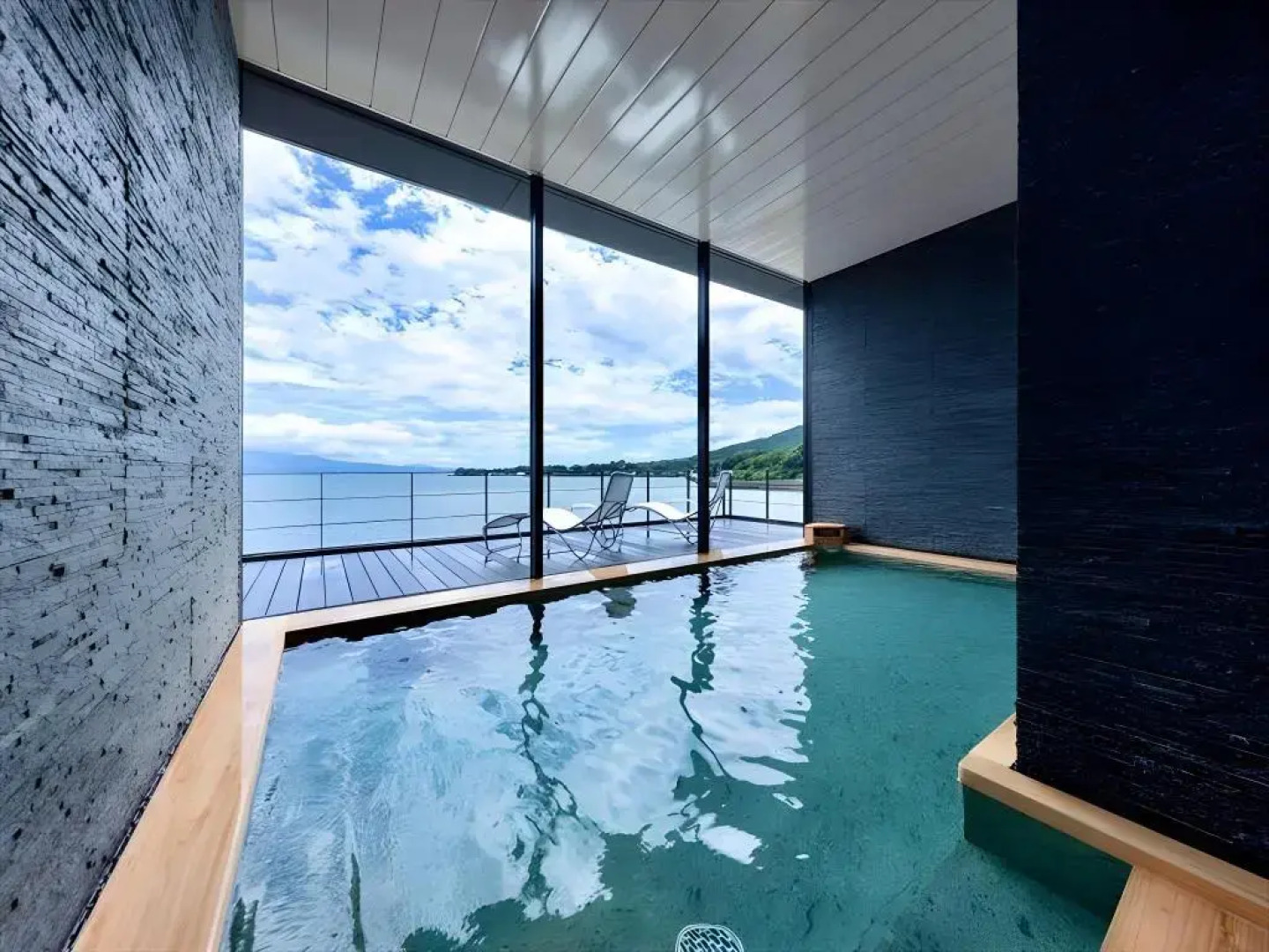 Taradake Onsen Kanigoten