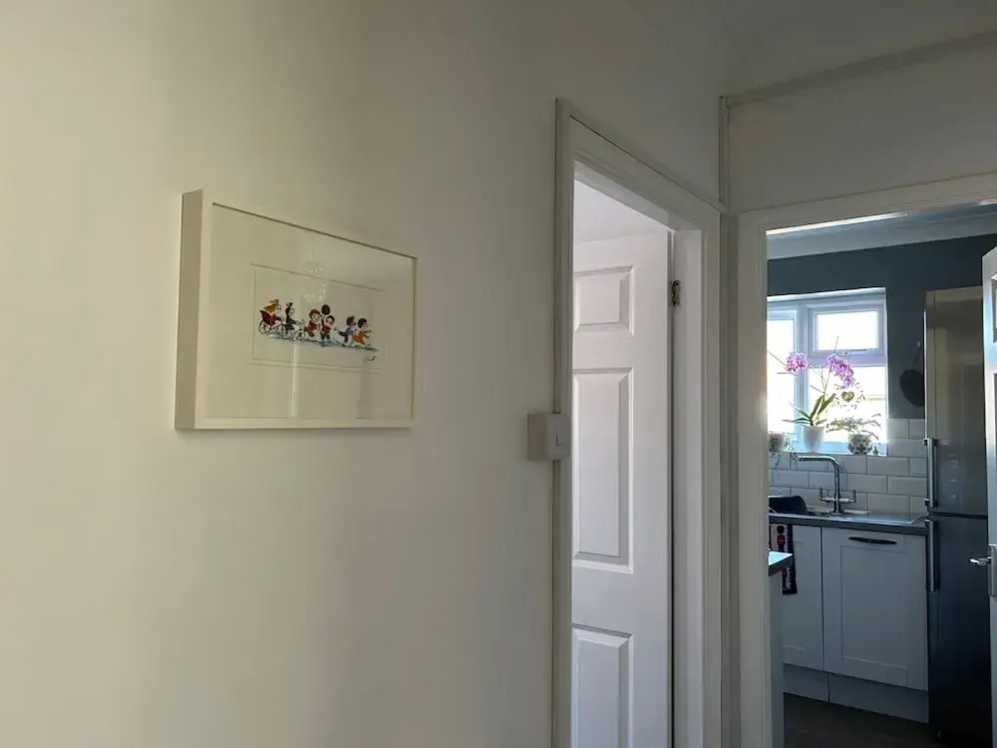 Homely 2-bed Apartment - Sleeps 3 & Parking