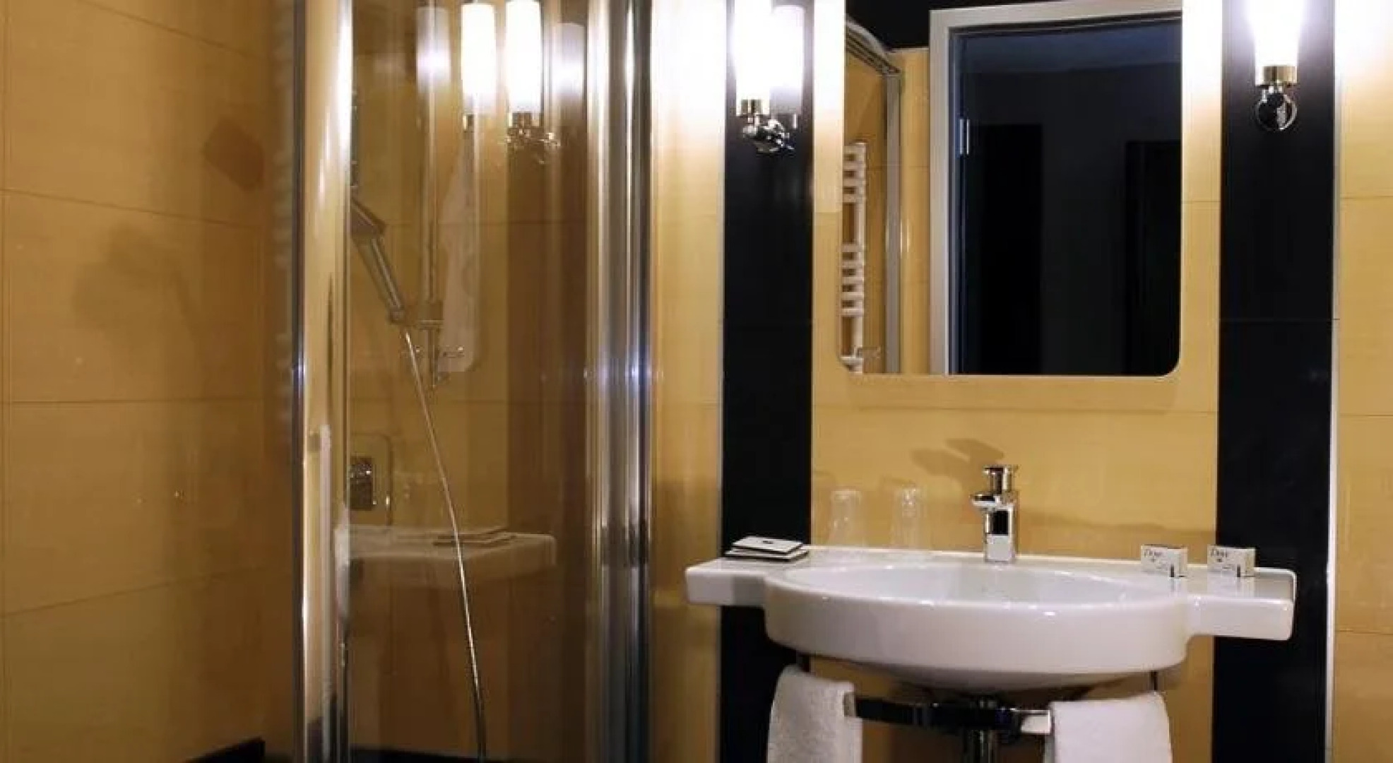 Silver Hotel & Gokart Center