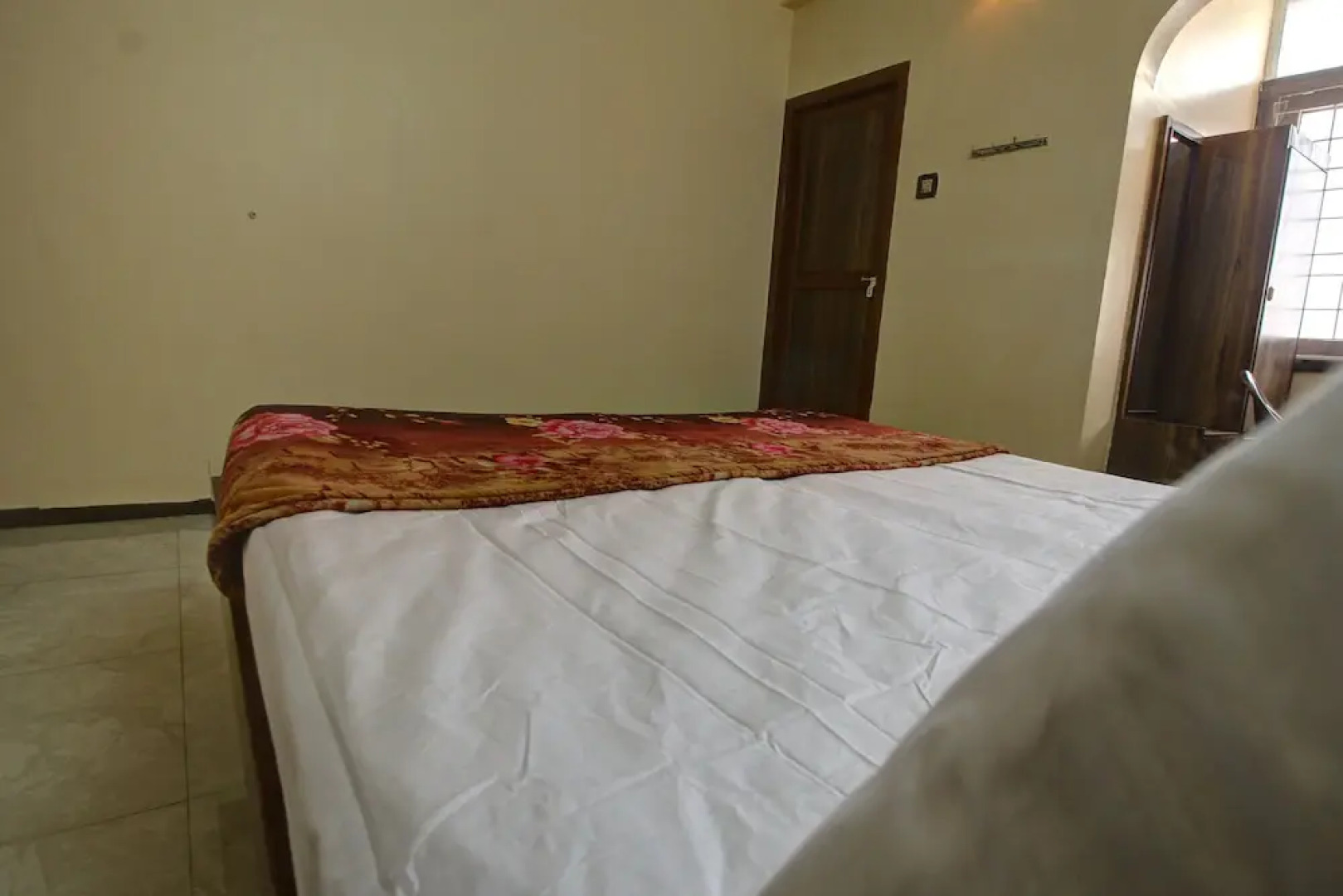 Hotel Navaratna Deluxe by OYO Rooms