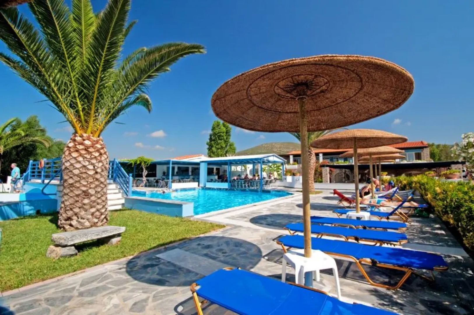 Zefiros Beach Hotel