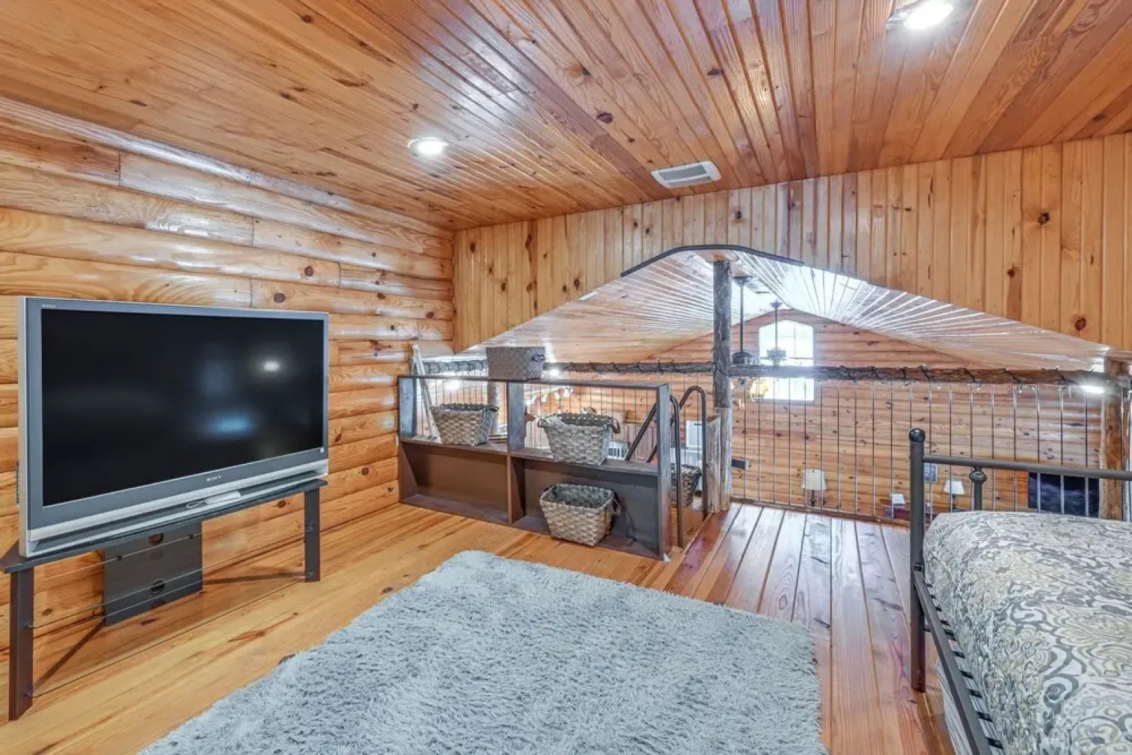 Woodsy Kentucky Escape w/ Game Room & Lake Access!