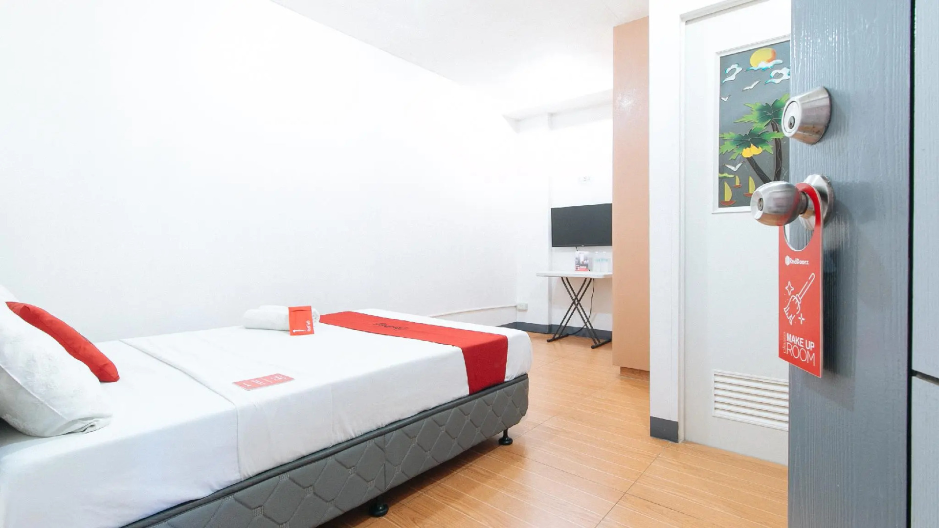 RedDoorz @ CAA Road Las Pinas