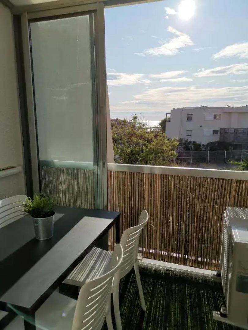 Appartement 1 chambre + parking à deux pas des plages