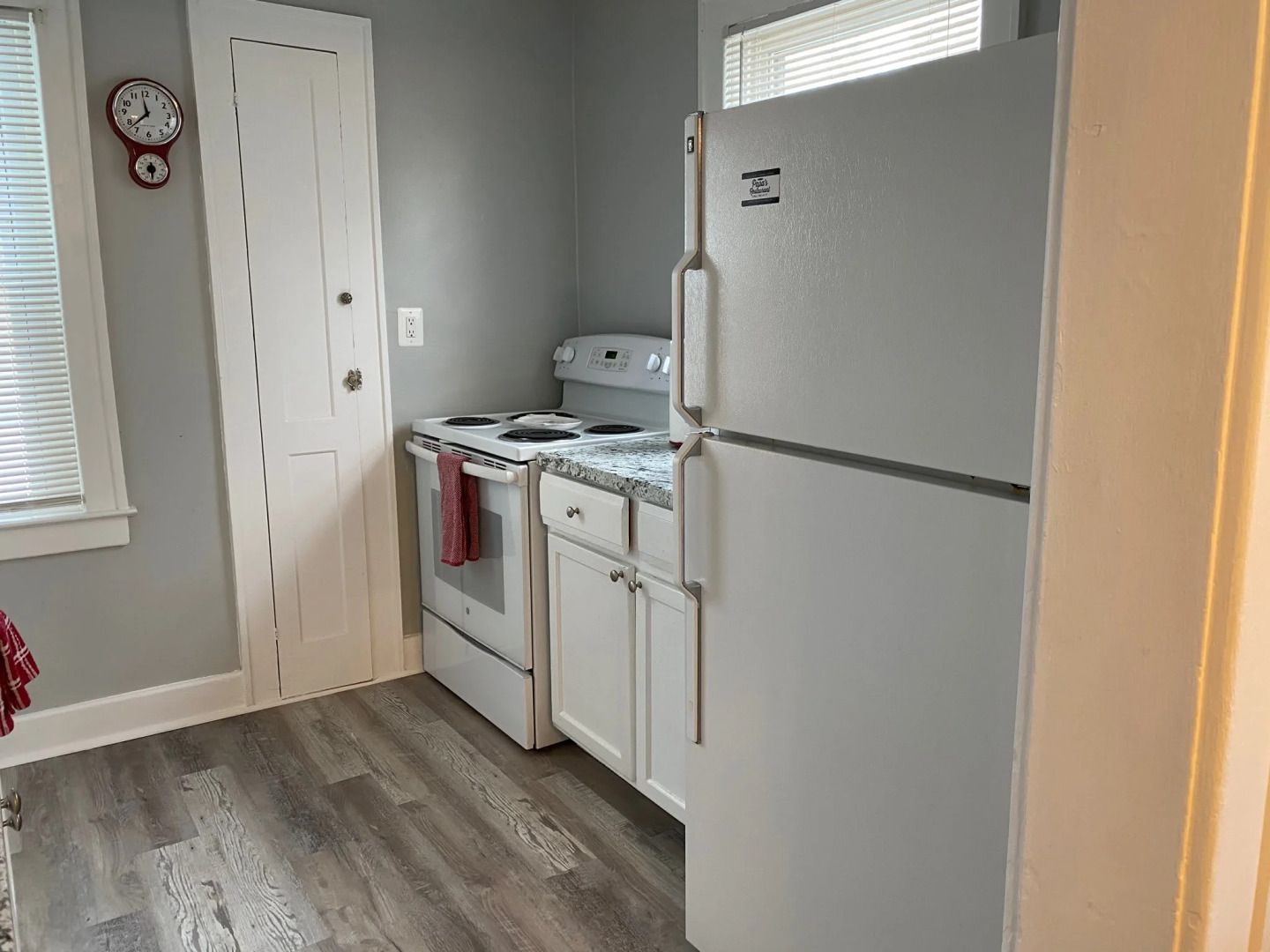 AutoManiac spot in the heart of Pontiac/3 beds 2 baths