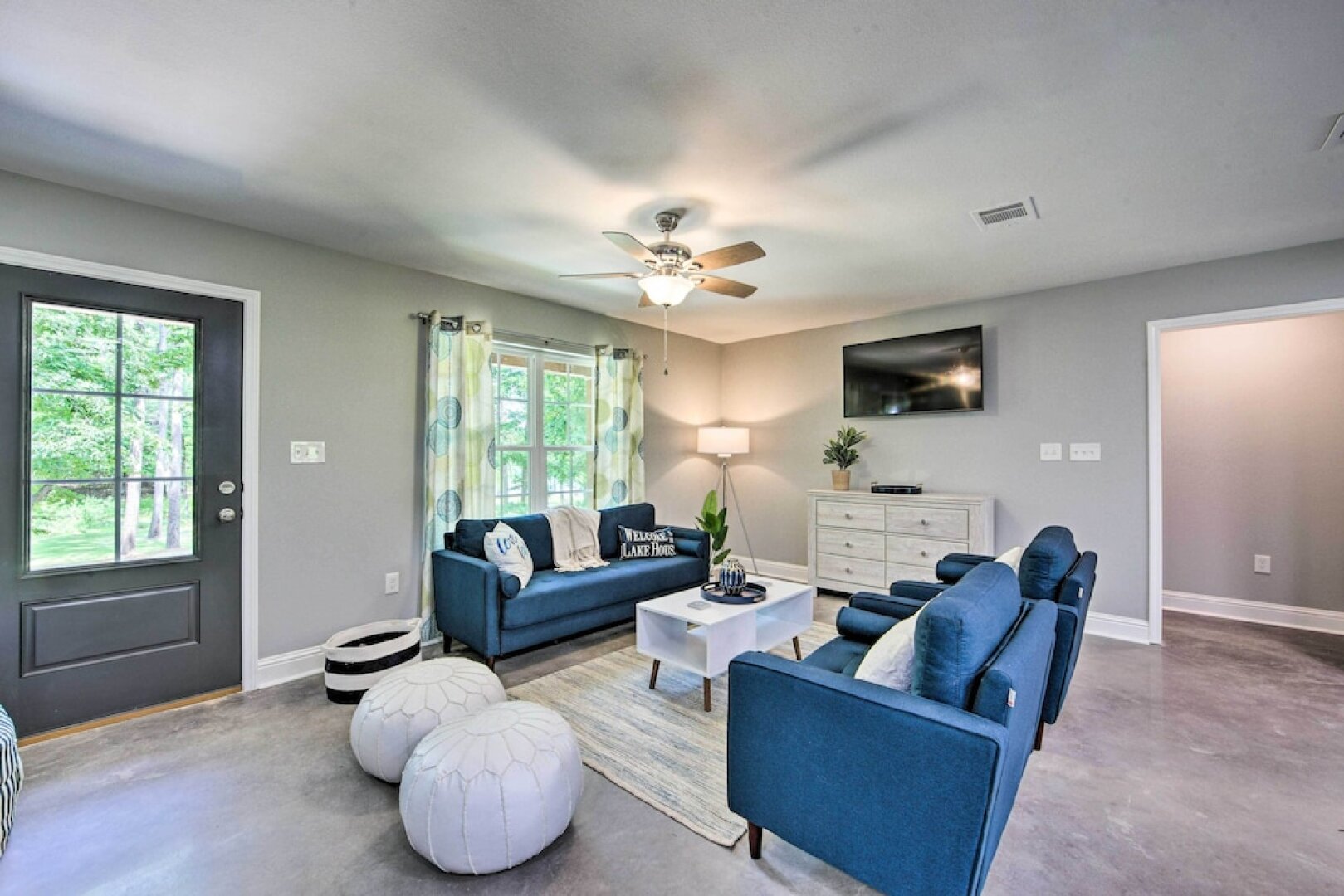 Stunning Avinger Retreat on Lake O' the Pines