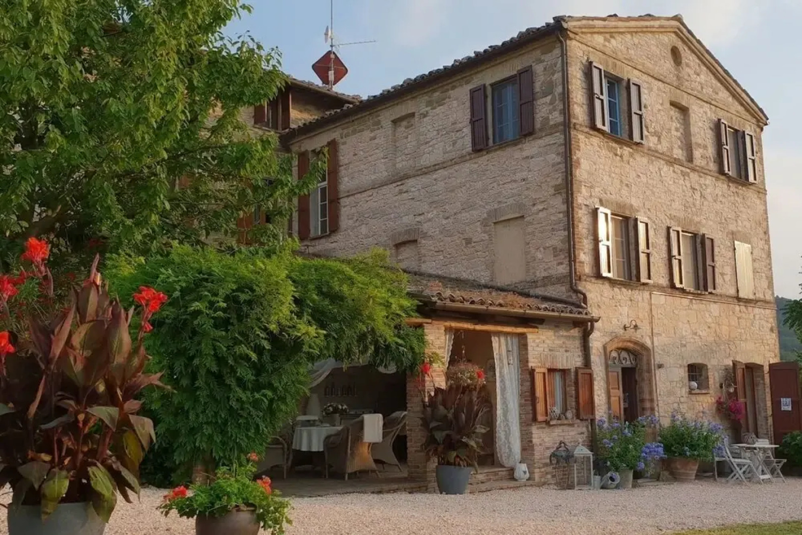 Palazzo Nolfi Pool and Panoramic View