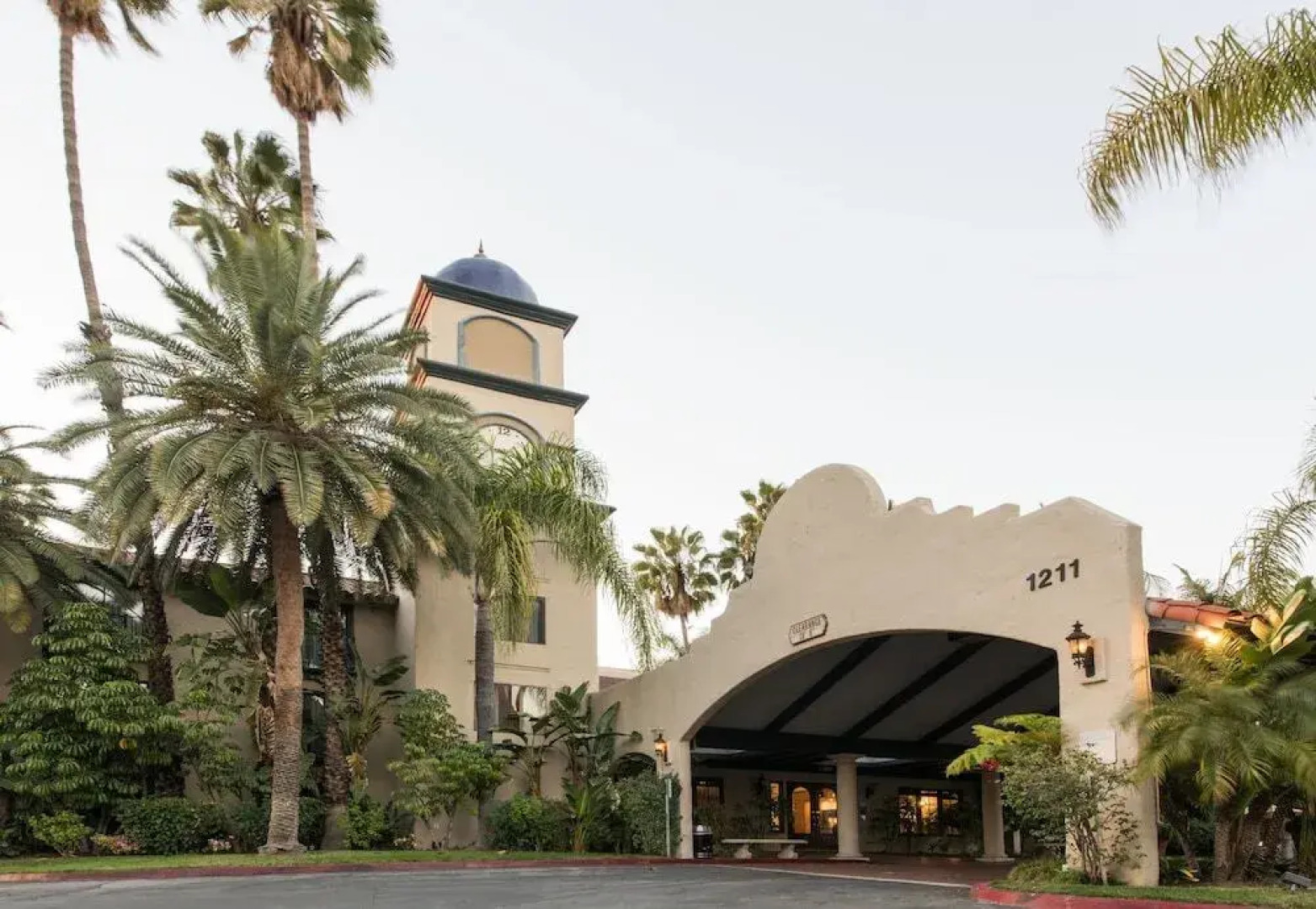 Radisson Suites Covina