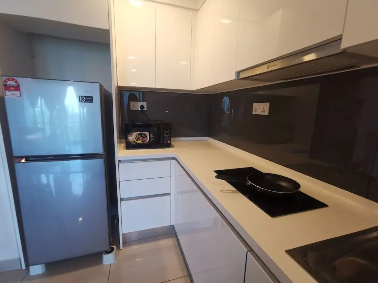 Almas Puteri Harbour By Squarenest