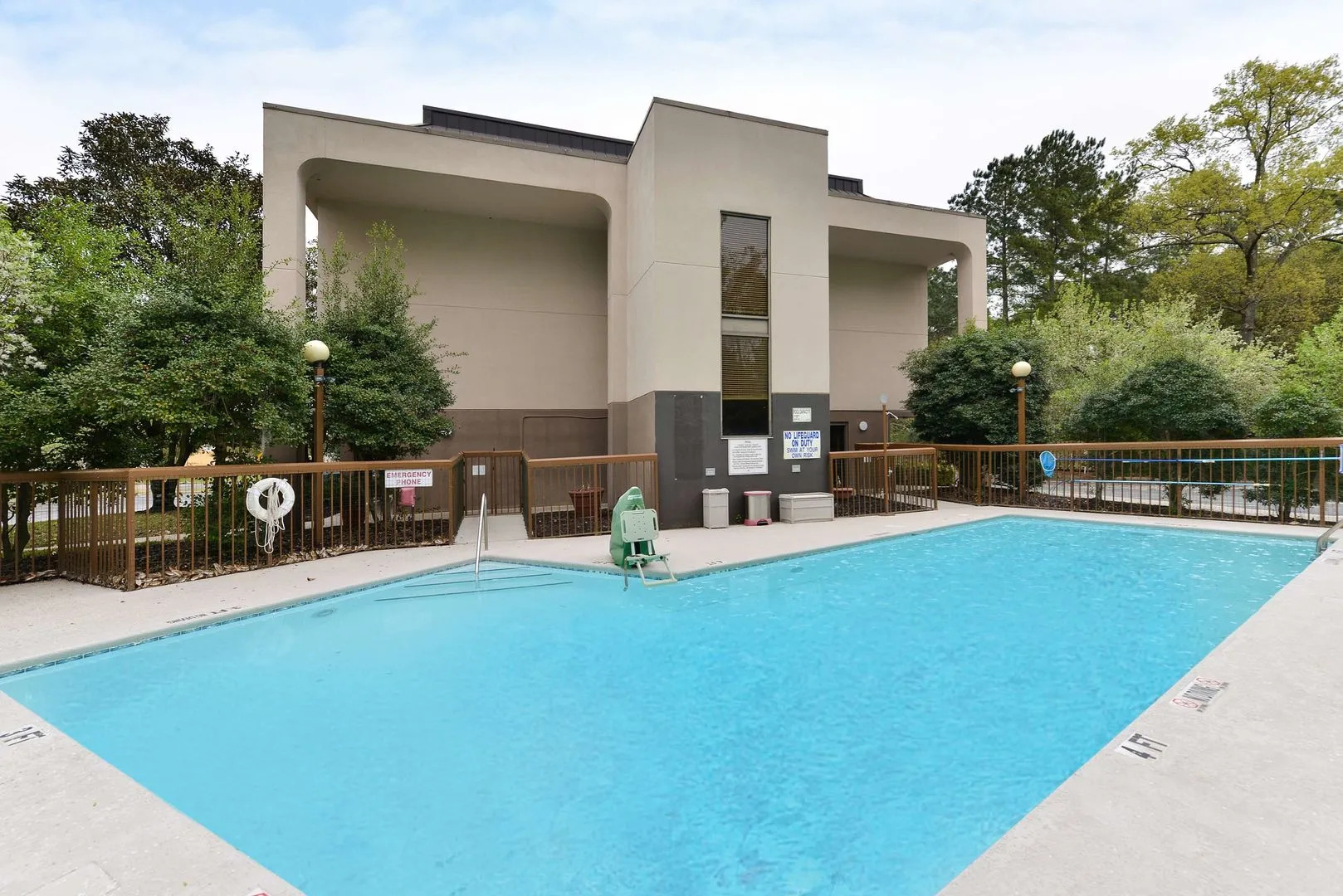 THE PARAGON of Golden Isles