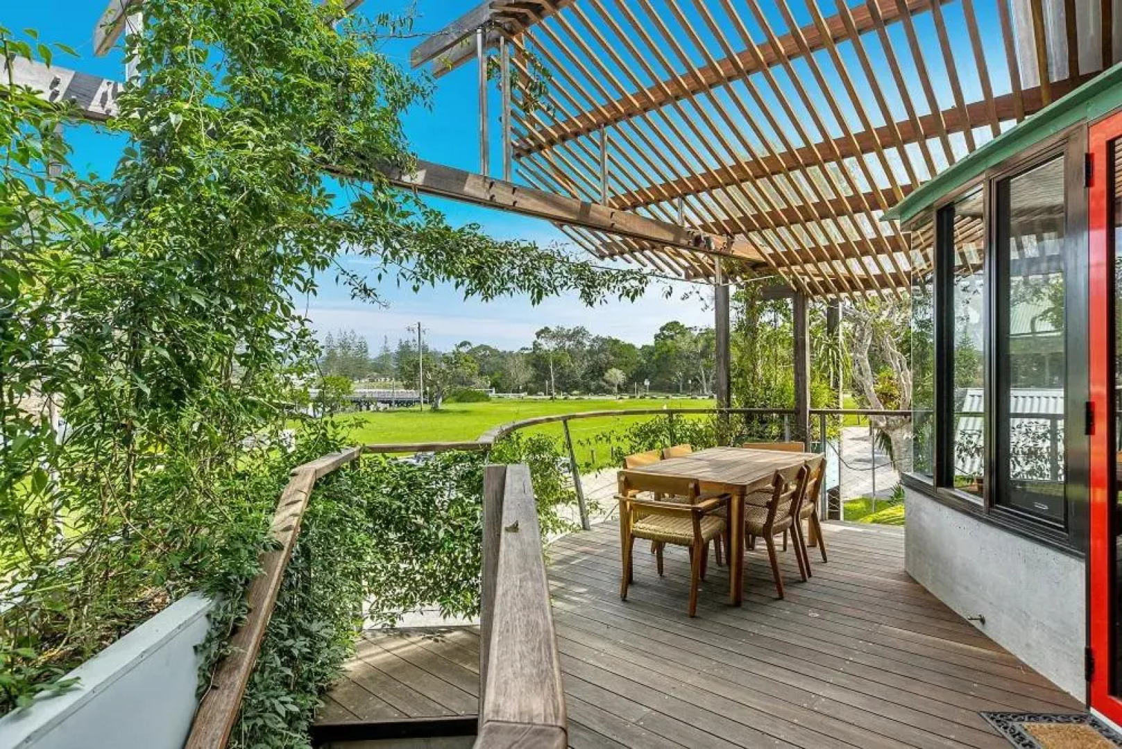 Byron Bay Accom 8 South Beach Lane Riverhouse