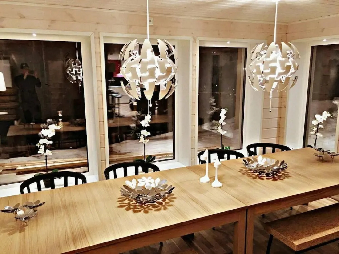 Large 8-9-bed Central Ski Innout House in Hemavan