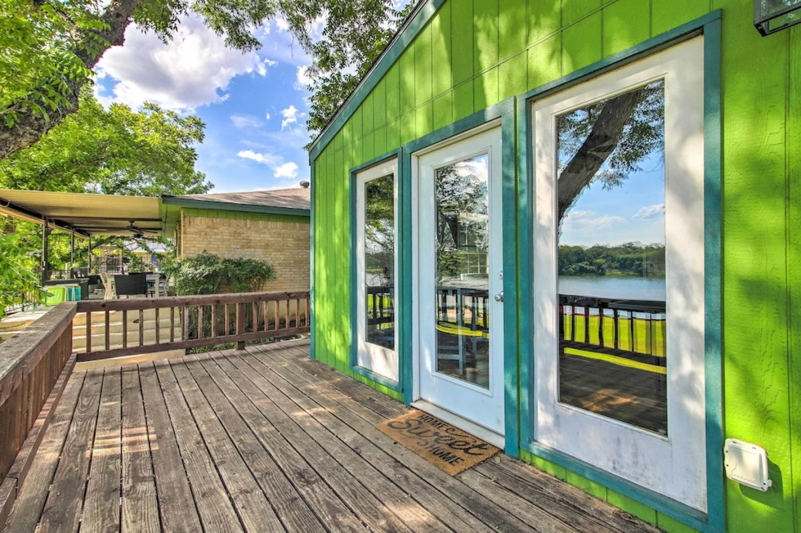 Vibrant Kingsland Retreat w/ Waterfront Views