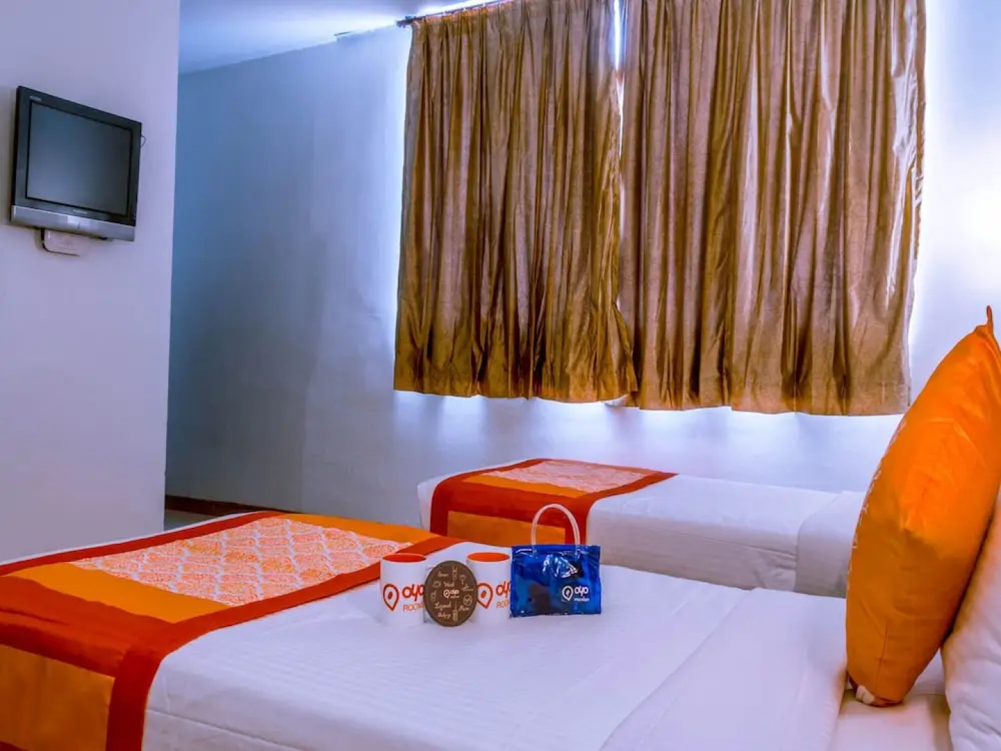 OYO 2653 The Orange Hotel