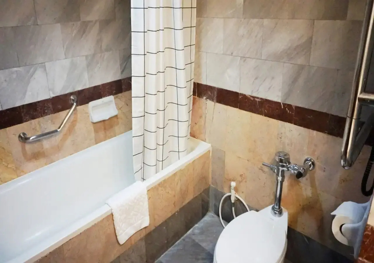 Krungsri River Hotel