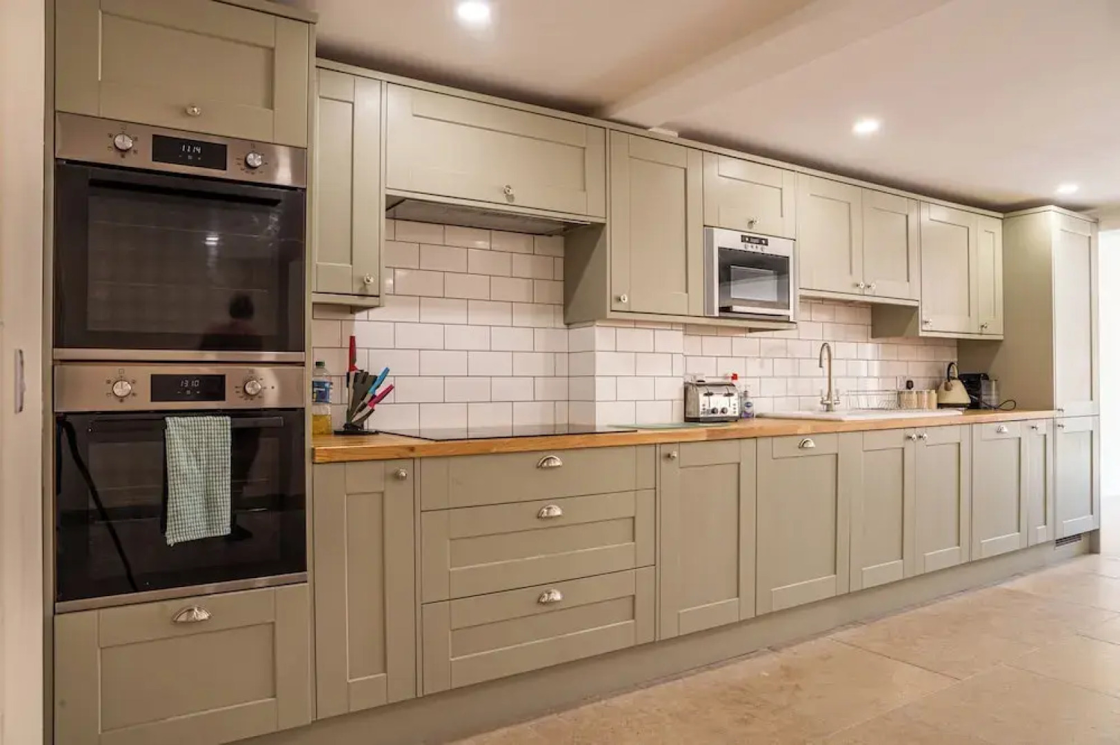 Bears Court North Barn 6