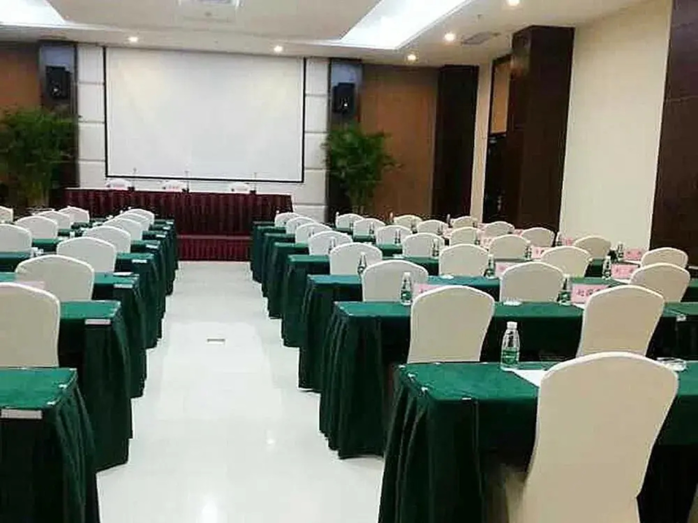 Coconut Grove Herton Sea View Hotel