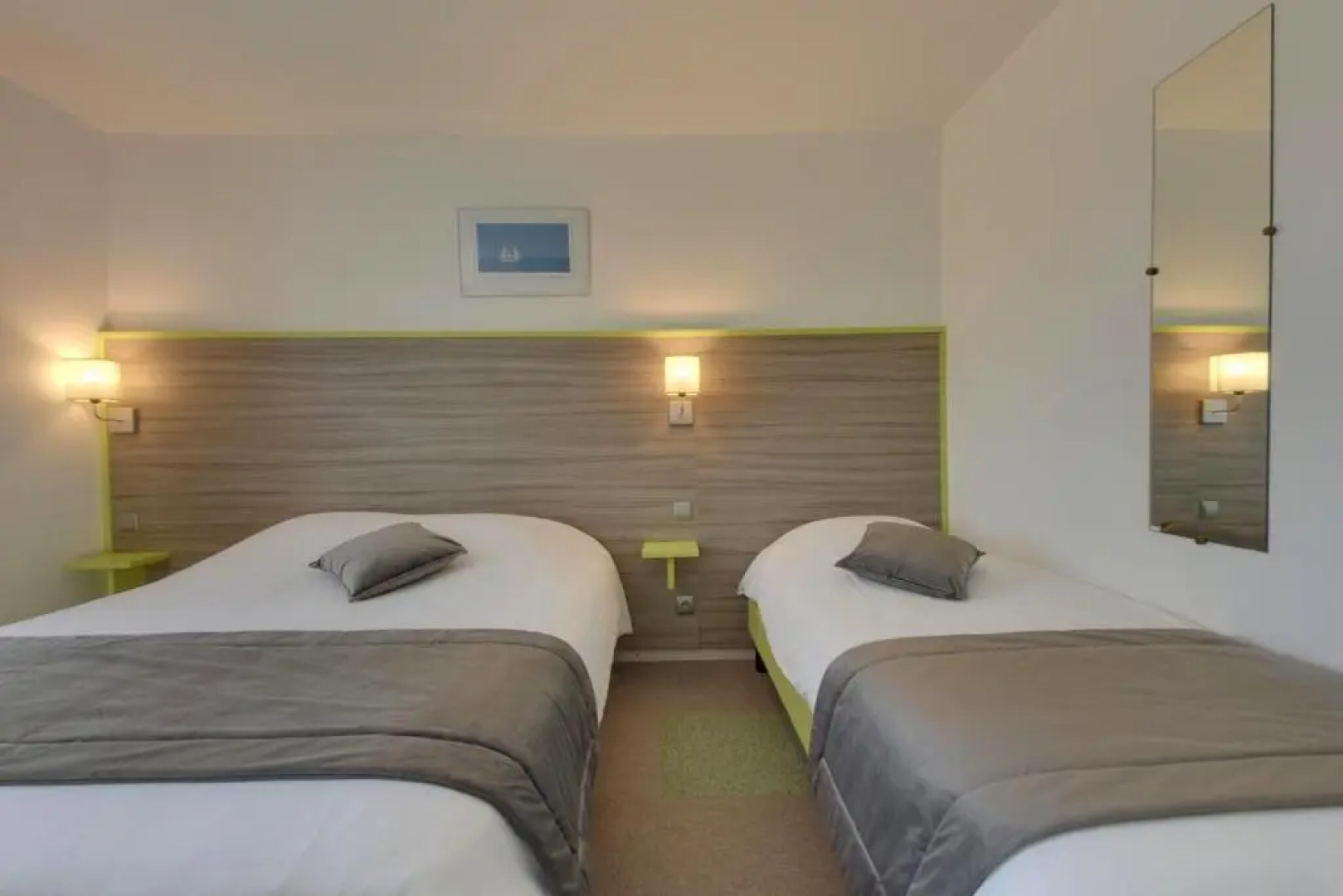 Contact Hôtel O’Nice Saintes