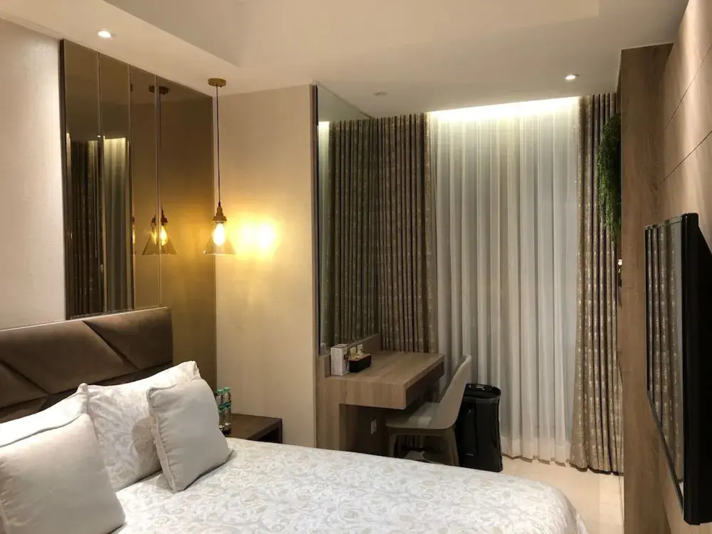 Gold Coast PIK Sea View Apartments by LongeSuites