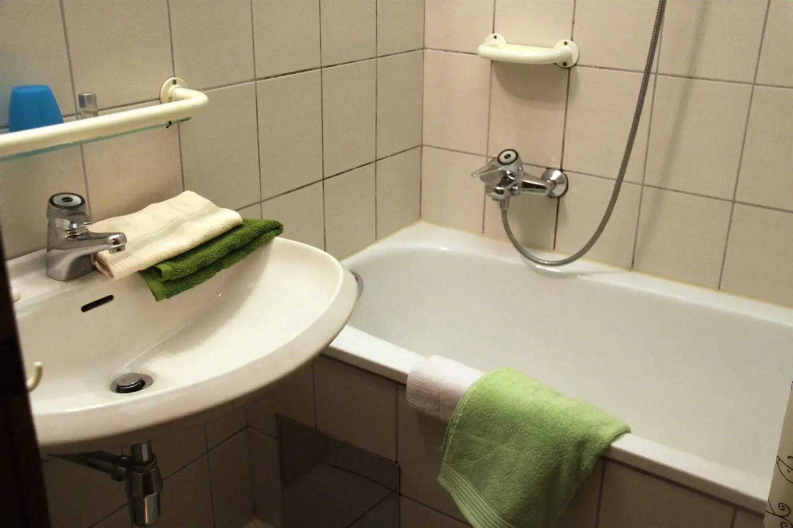 CheckVienna Edelhof Apartments