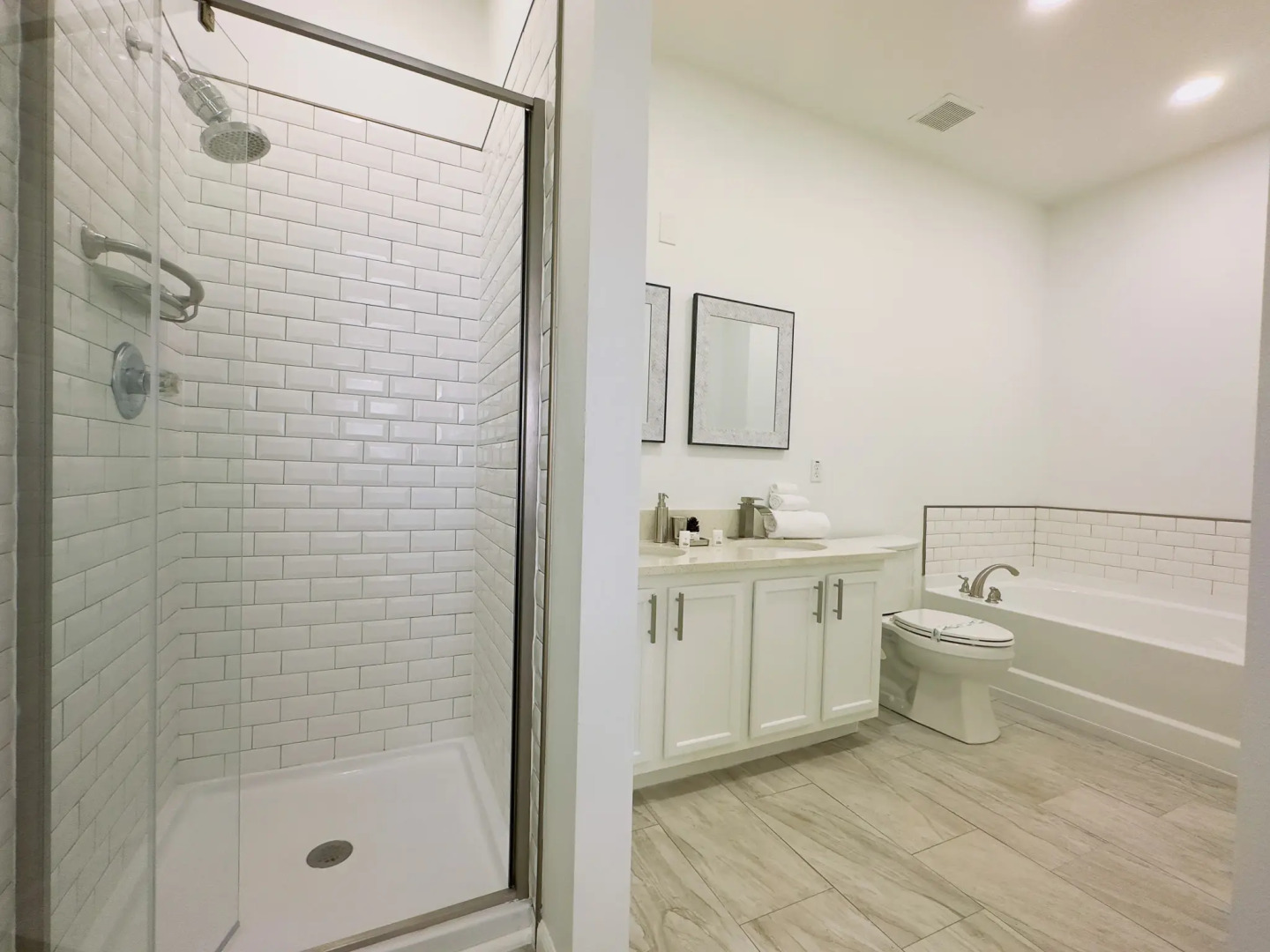 Luxury 4Bd Home Near Disney w/Pool (1653 PR), Davenport, US