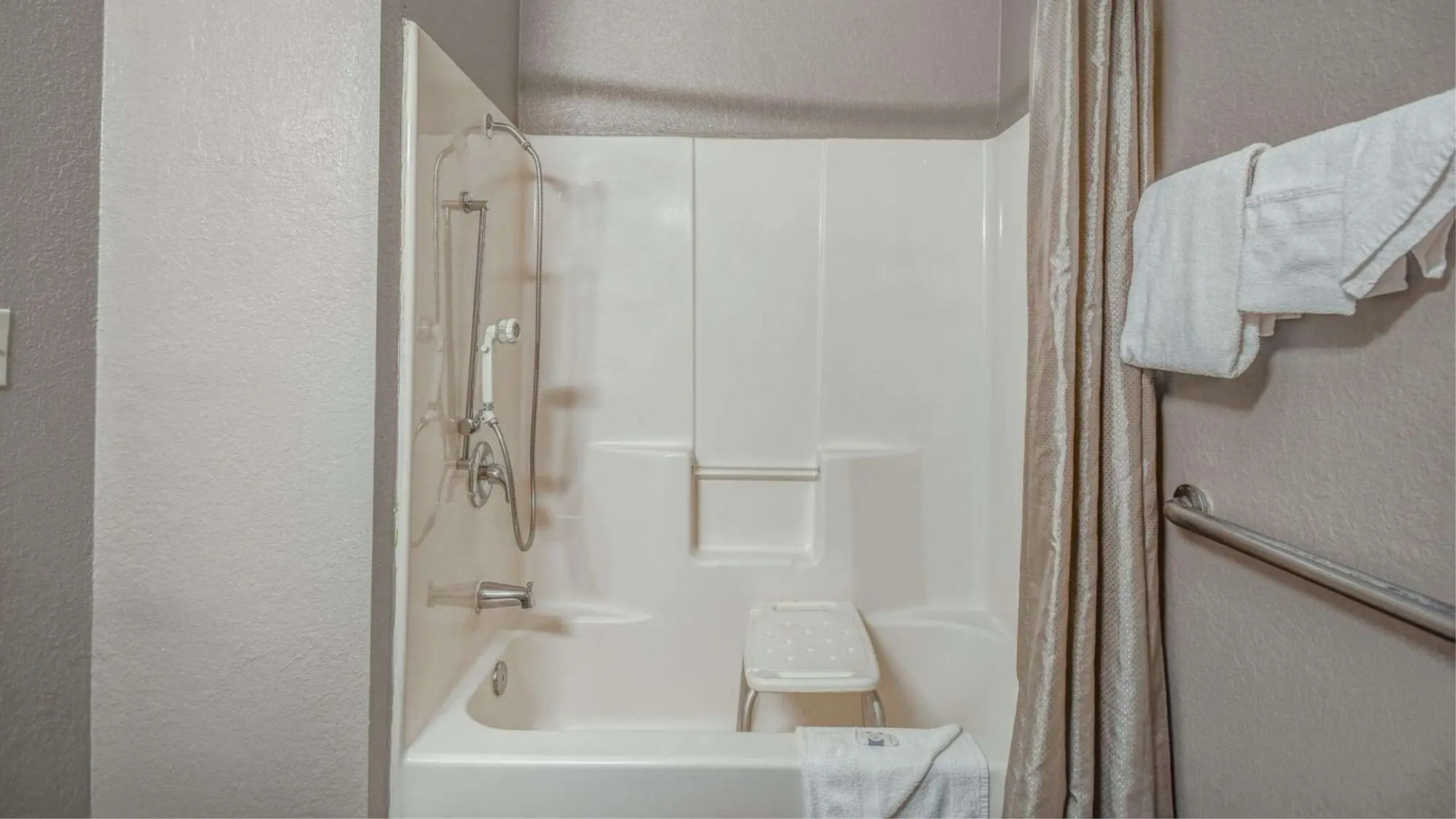 Motel 6 Humble, TX - Houston International Airport