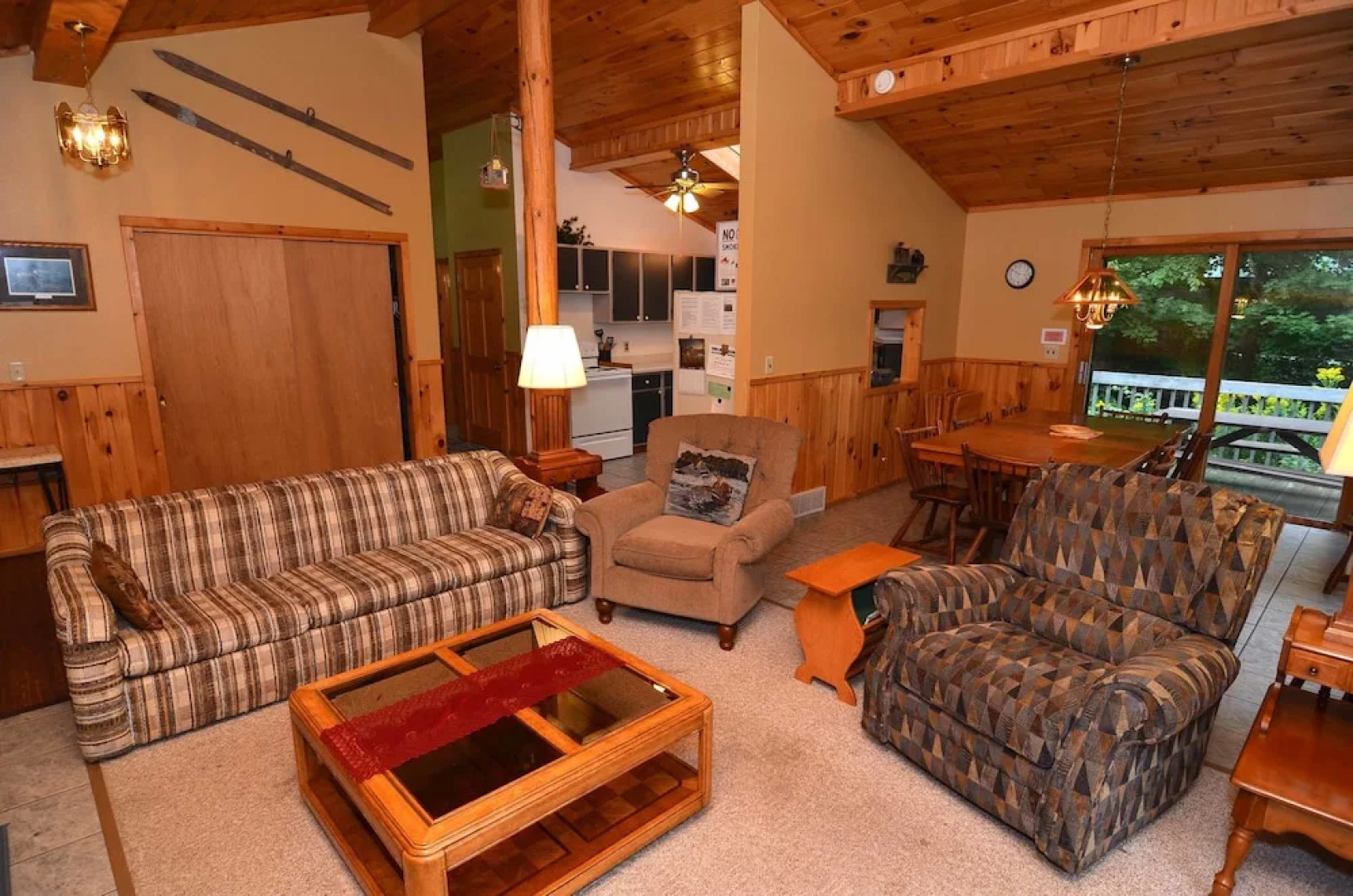 Pineview 3 Bedrooms 2 Bathrooms Condo