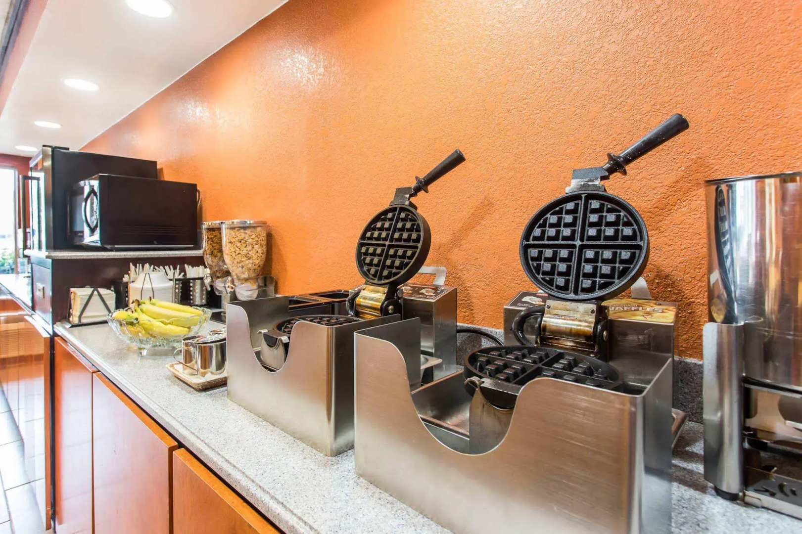 Studios & Suites 4 Less Charlotte