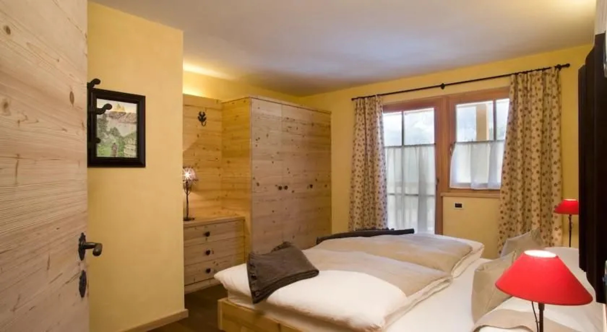 Nei Y Suredl NeveSole