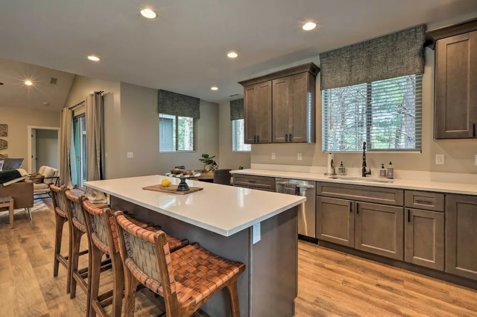 Lavish National Forest Retreat w/ Hot Tub + Views!