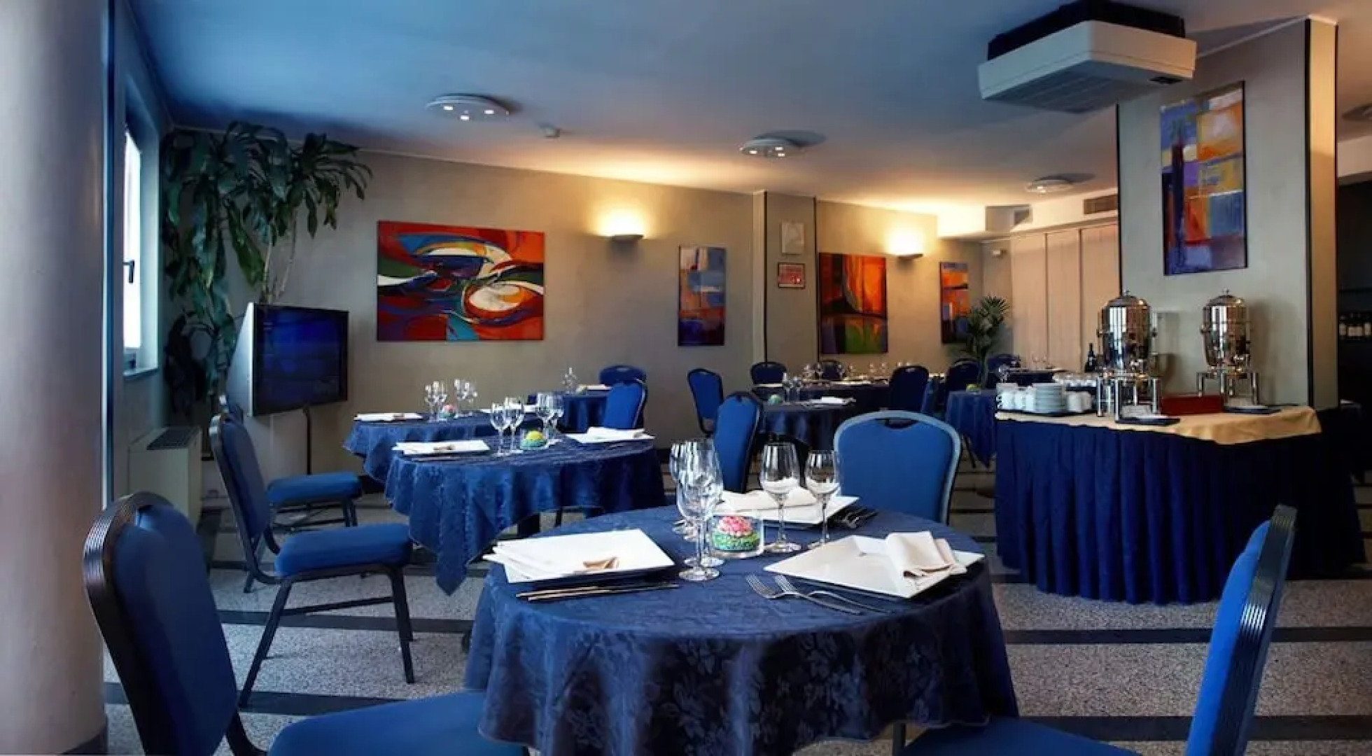 Pacific Hotel Airport