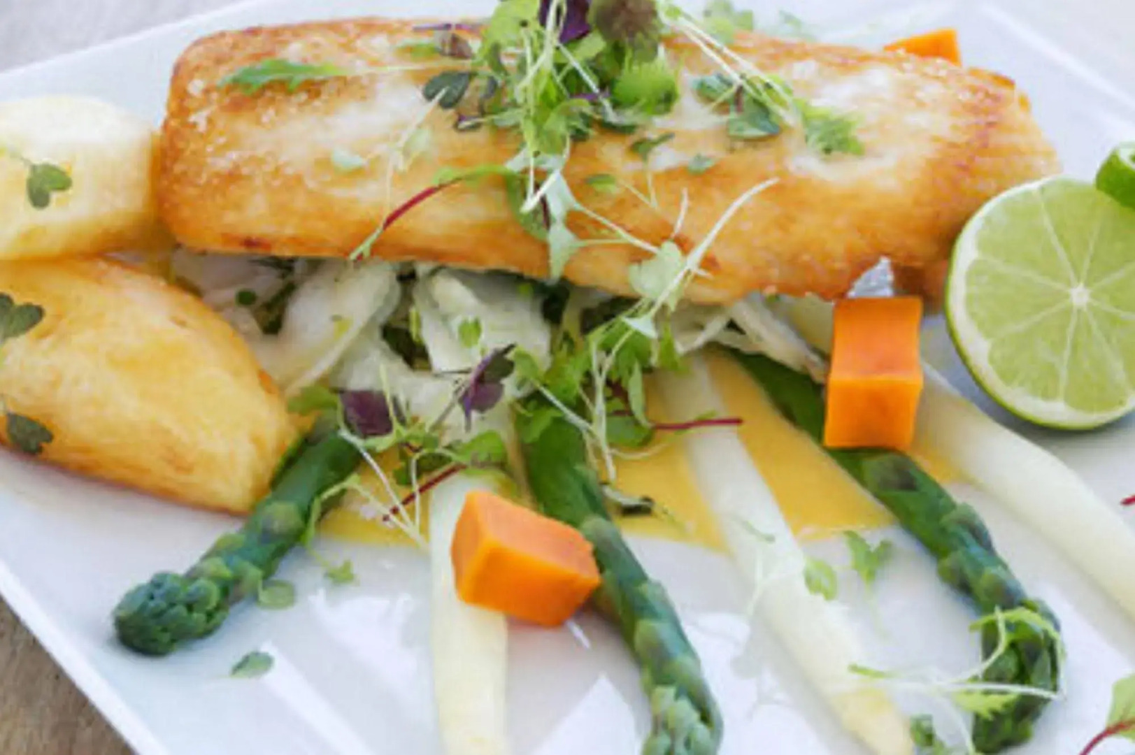 Caves Coastal Bar & Bungalows