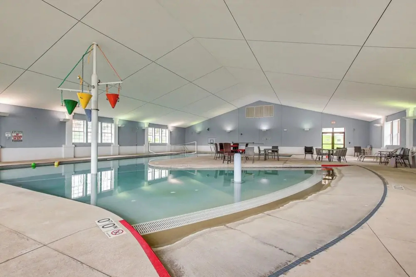 Door County Townhome: Pool Access, 1 Mi to Beach!