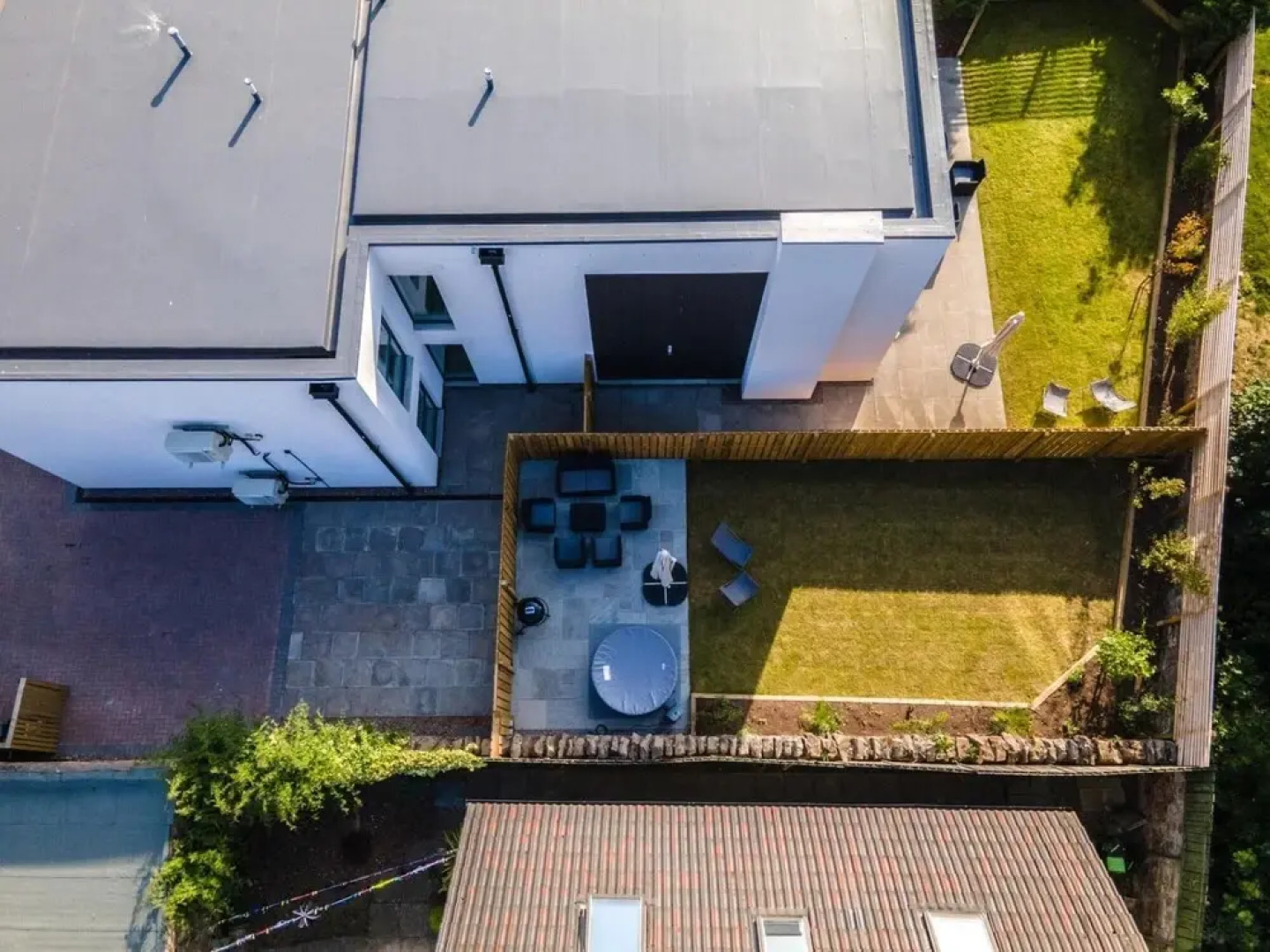 HOT TUB Entire 3 bed Penthouse East Lothian Luxury Apartment w Gdn Hot Tub, Musselburgh