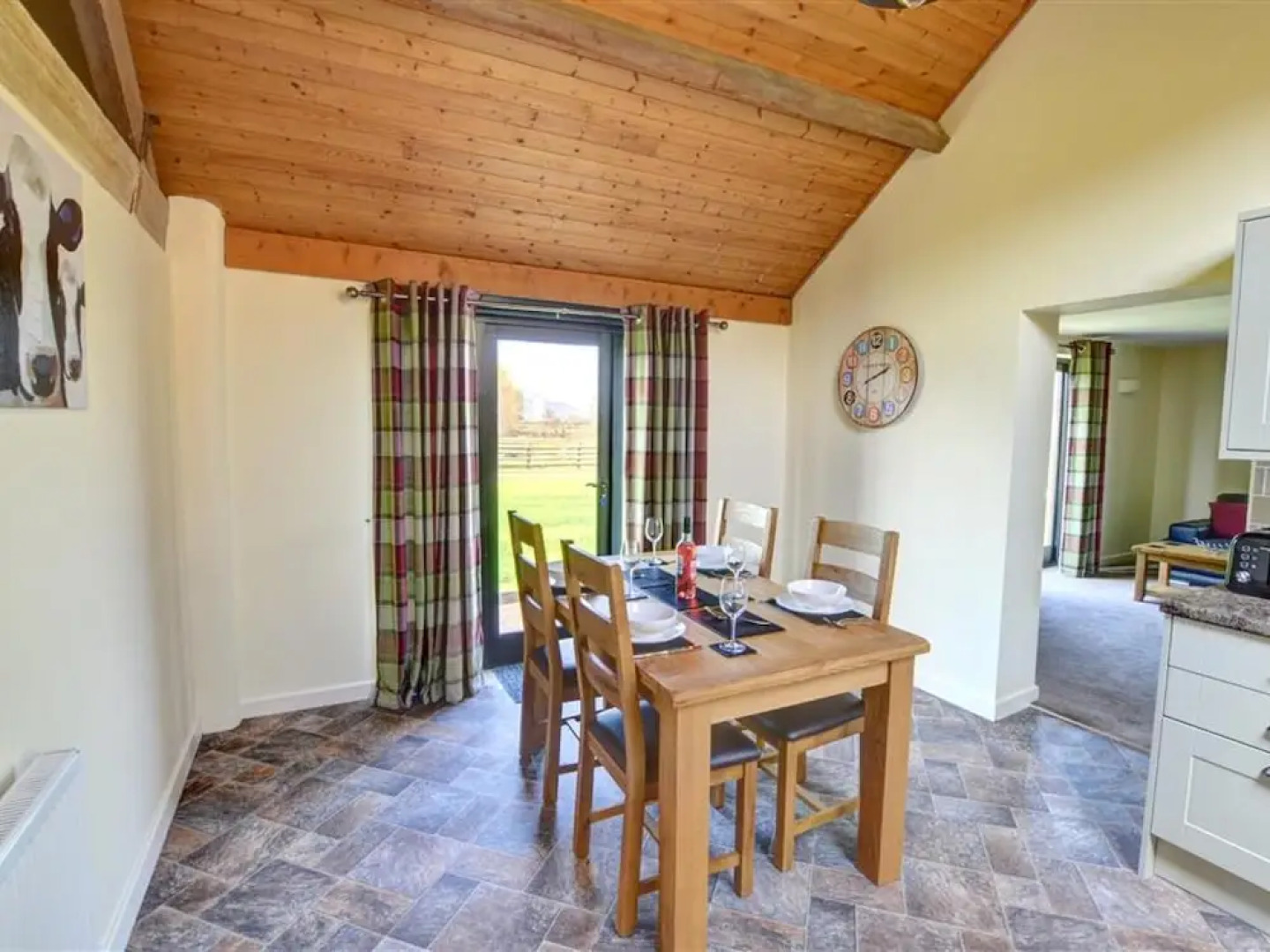 Luxurious Holiday Home in South Wales Near River