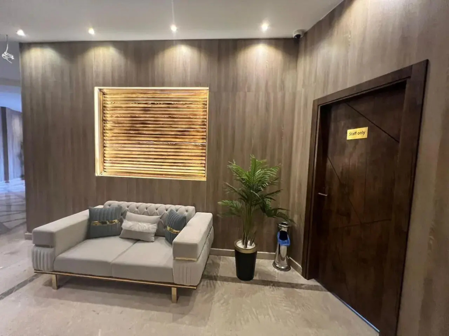 Rotana Palace Suites