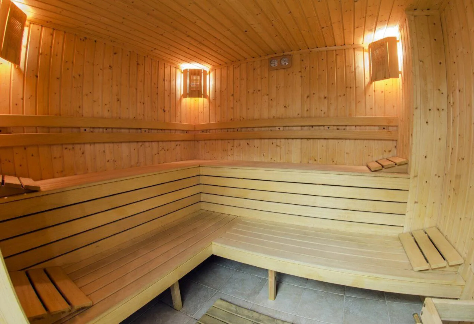 Evridika Hills Aparthotel