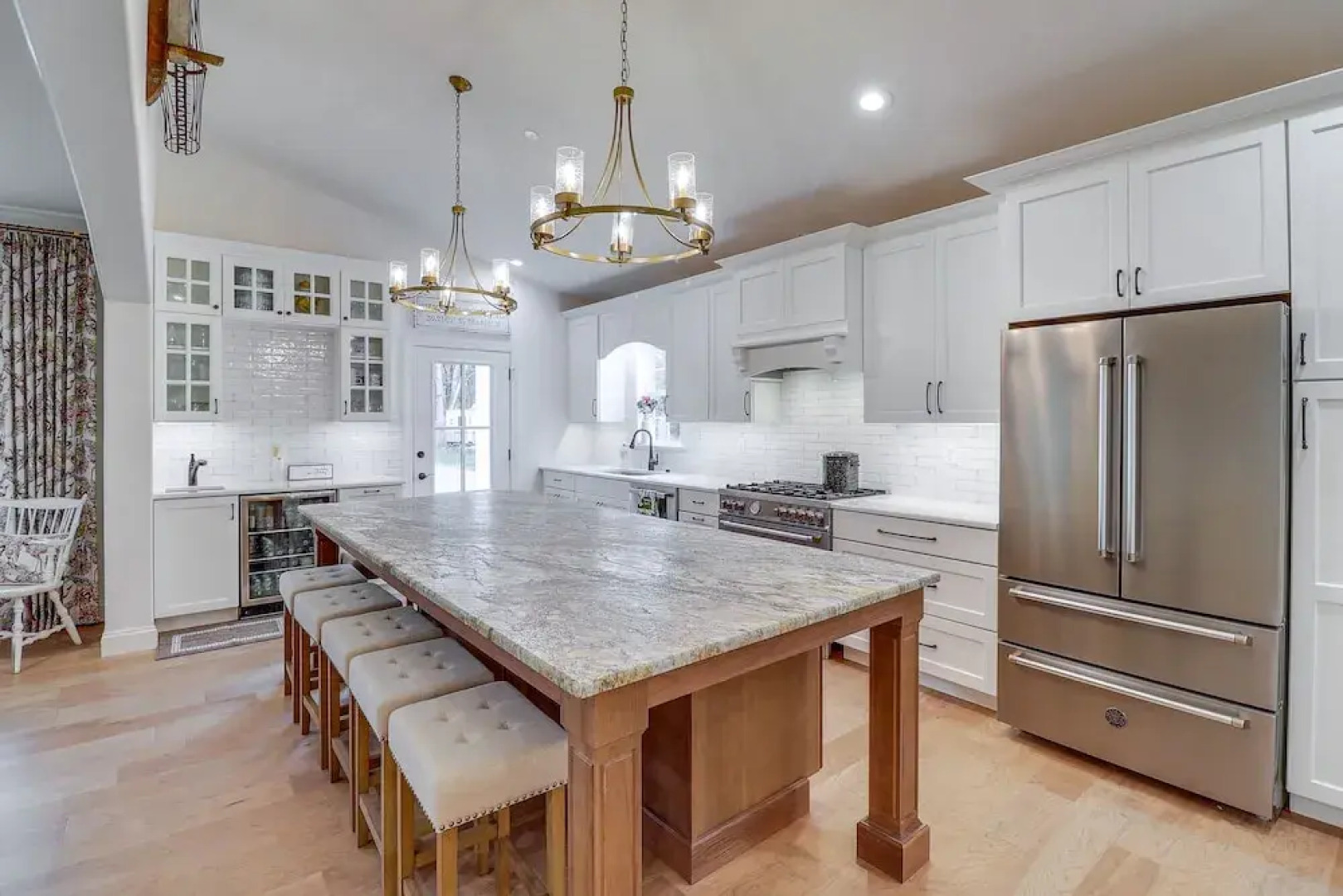 Eastern Shore Getaway: Walk to Tolchester Marina!