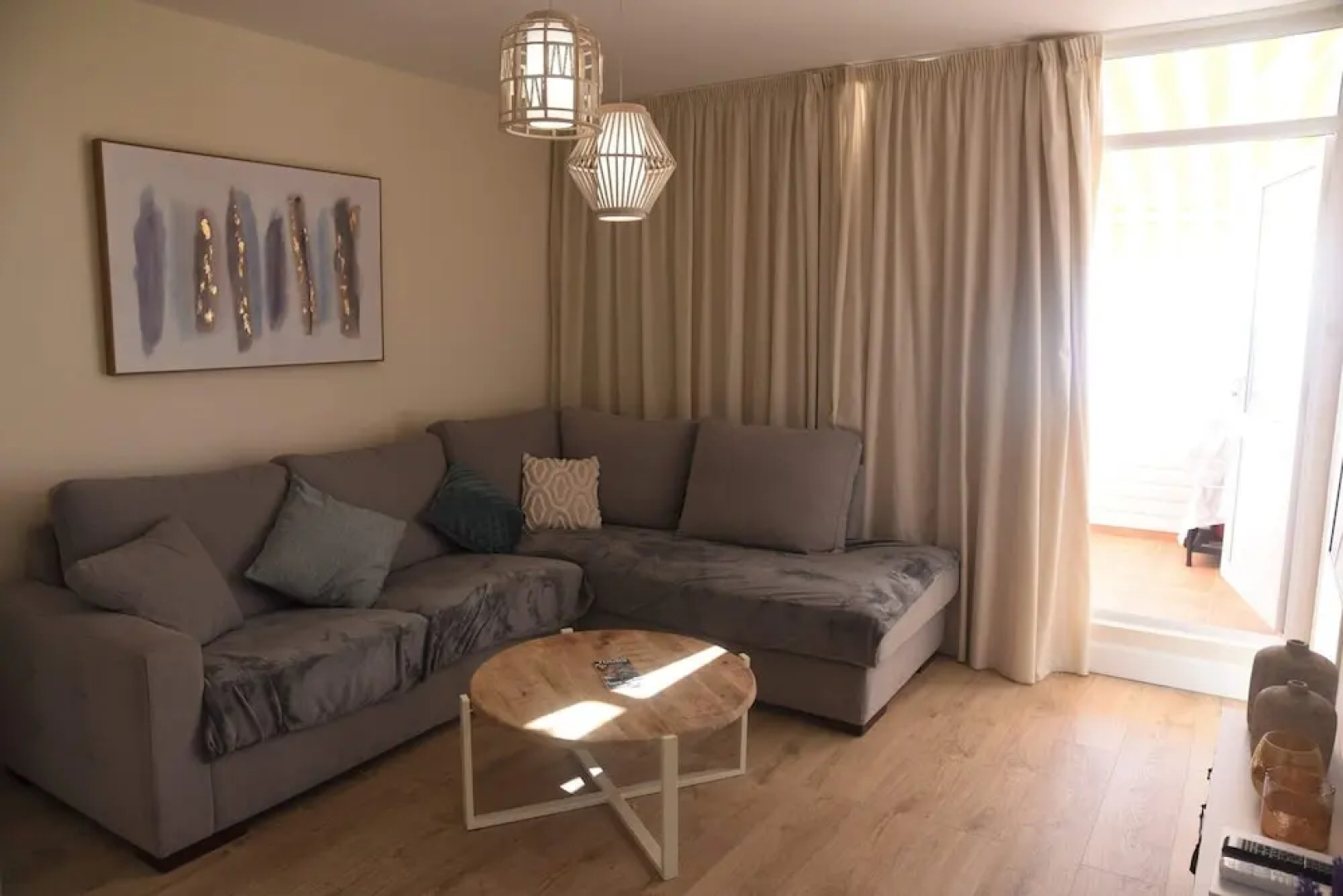 Peaceful Beachfront Apartment