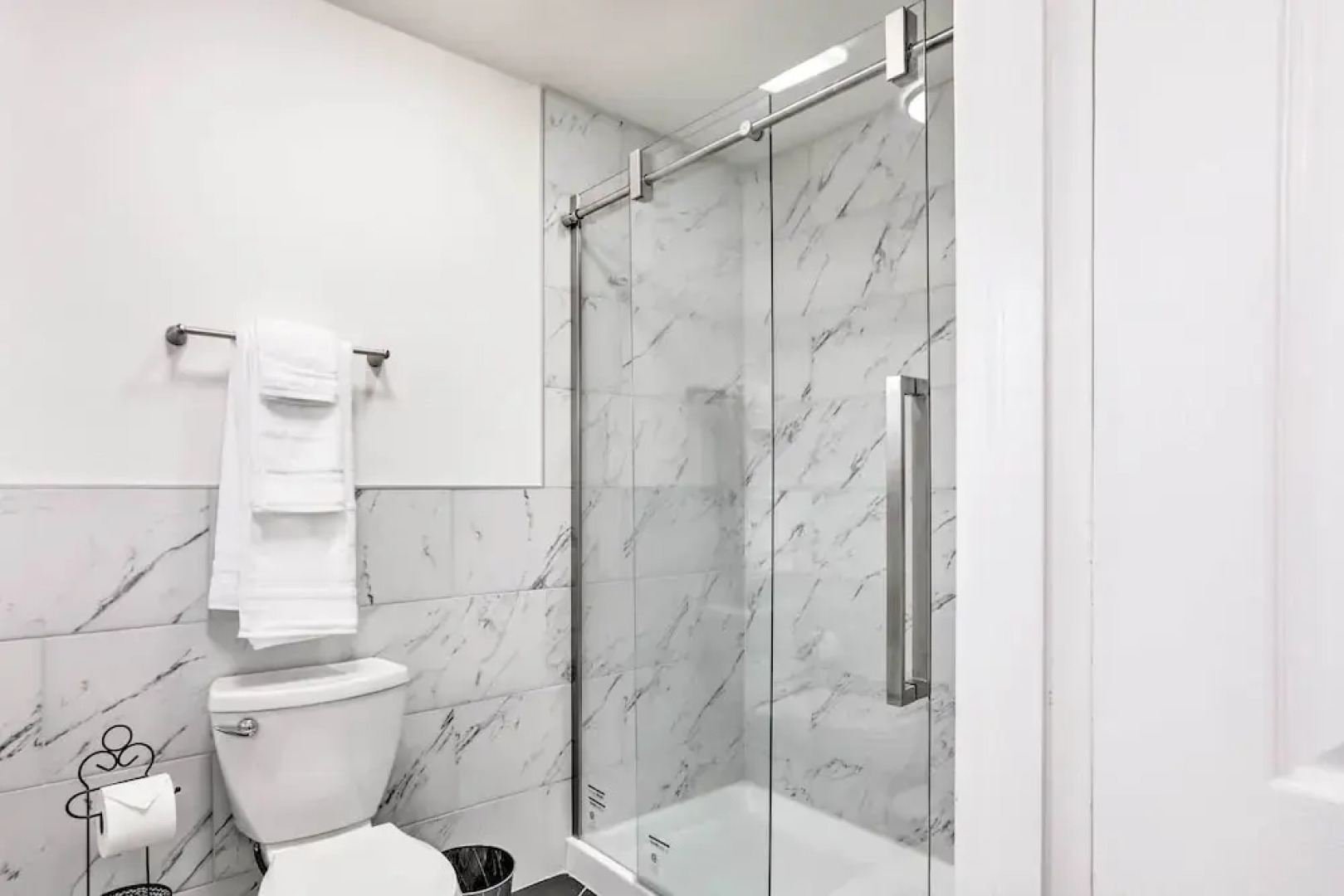 4 Mi to Dtwn Reno: Sleek Family Retreat!