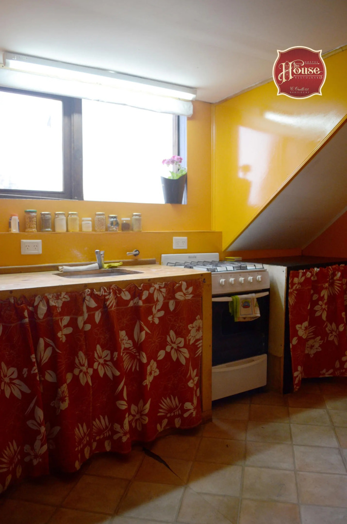 The House Hostel Resto & Bar Bariloche