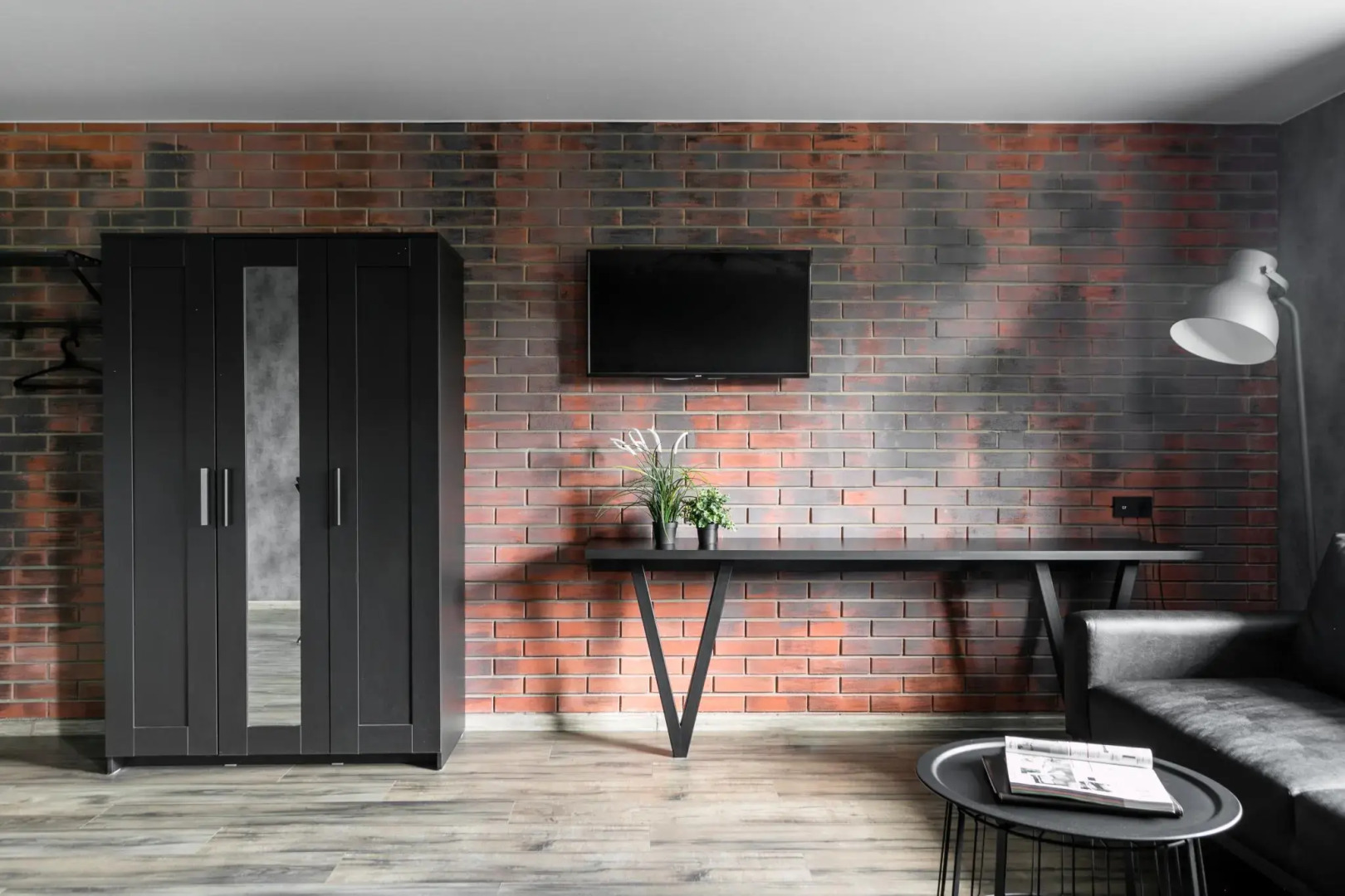 Home Hotel (Хоум Хотел)