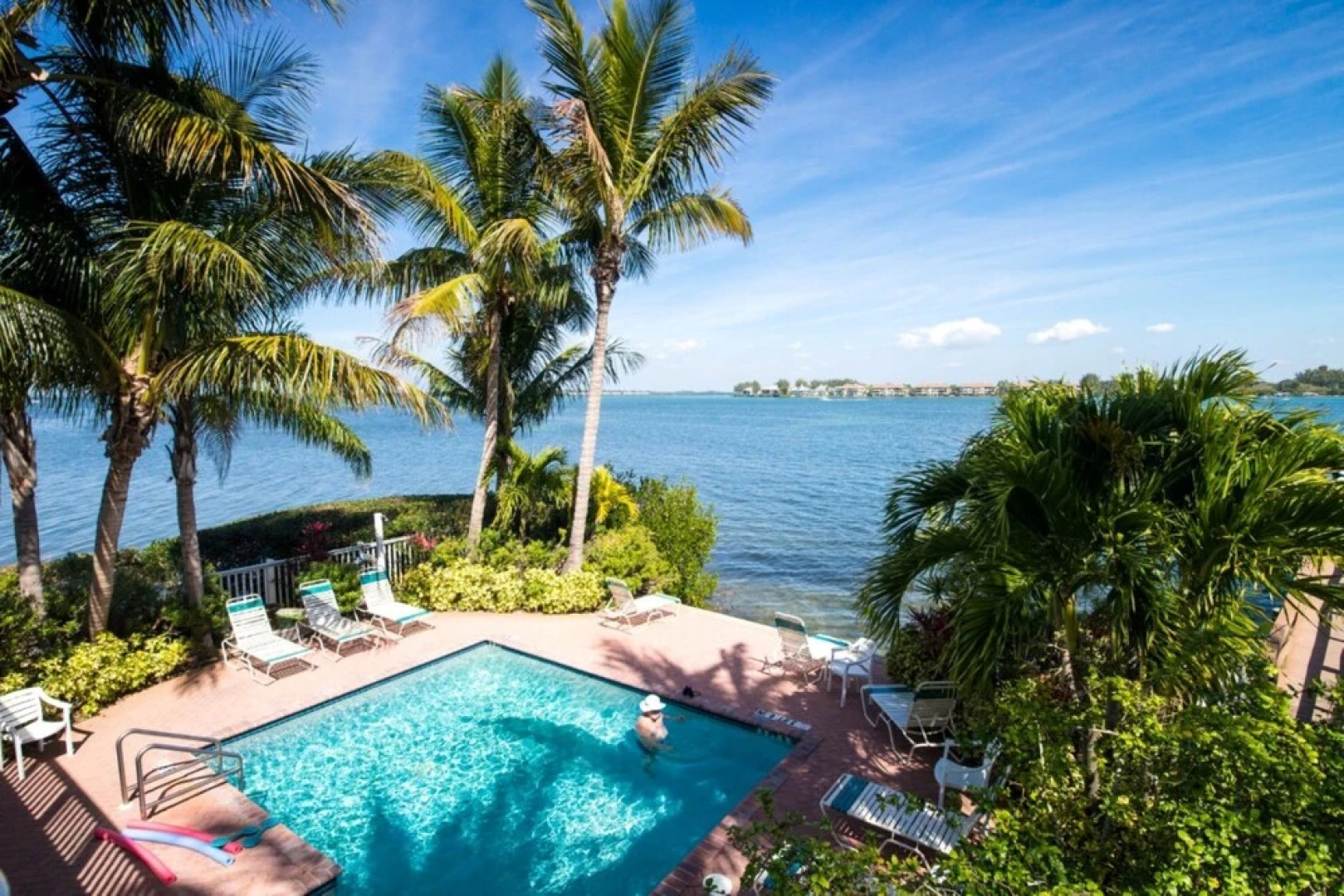 Tortuga Inn Beach Resort