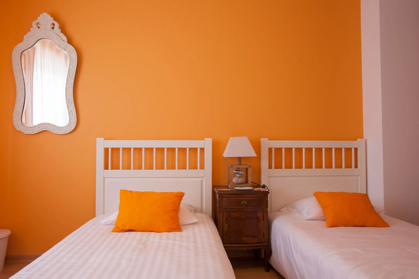 Ericeira Chill Hill Hostel & Private Rooms - Sea Food