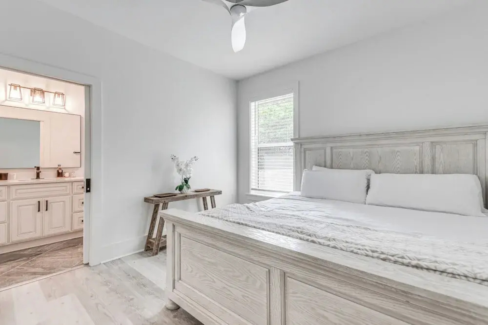 Waterfront Retreat w/ Outdoor Oasis in Pensacola