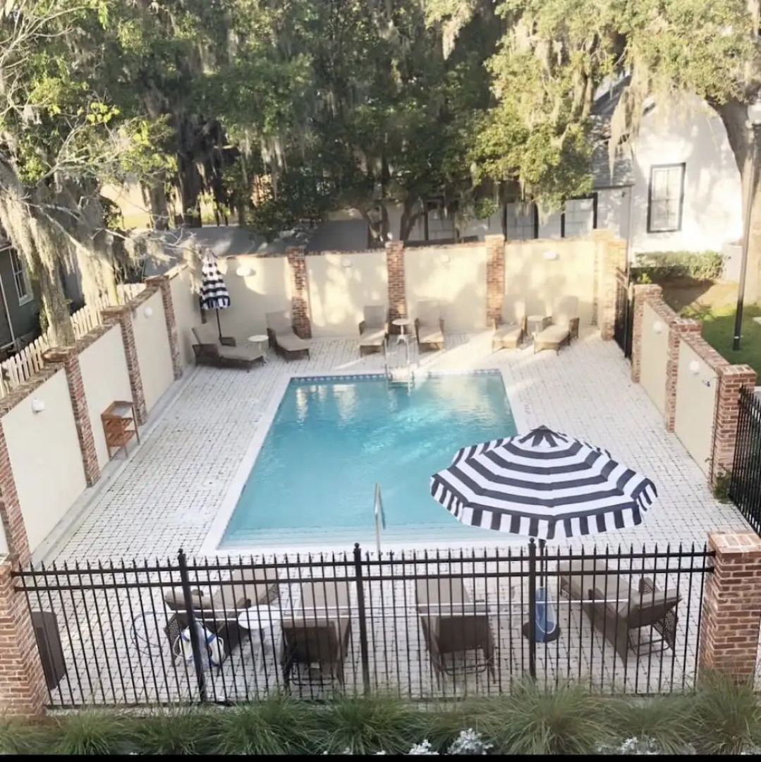 Amelia Schoolhouse Inn