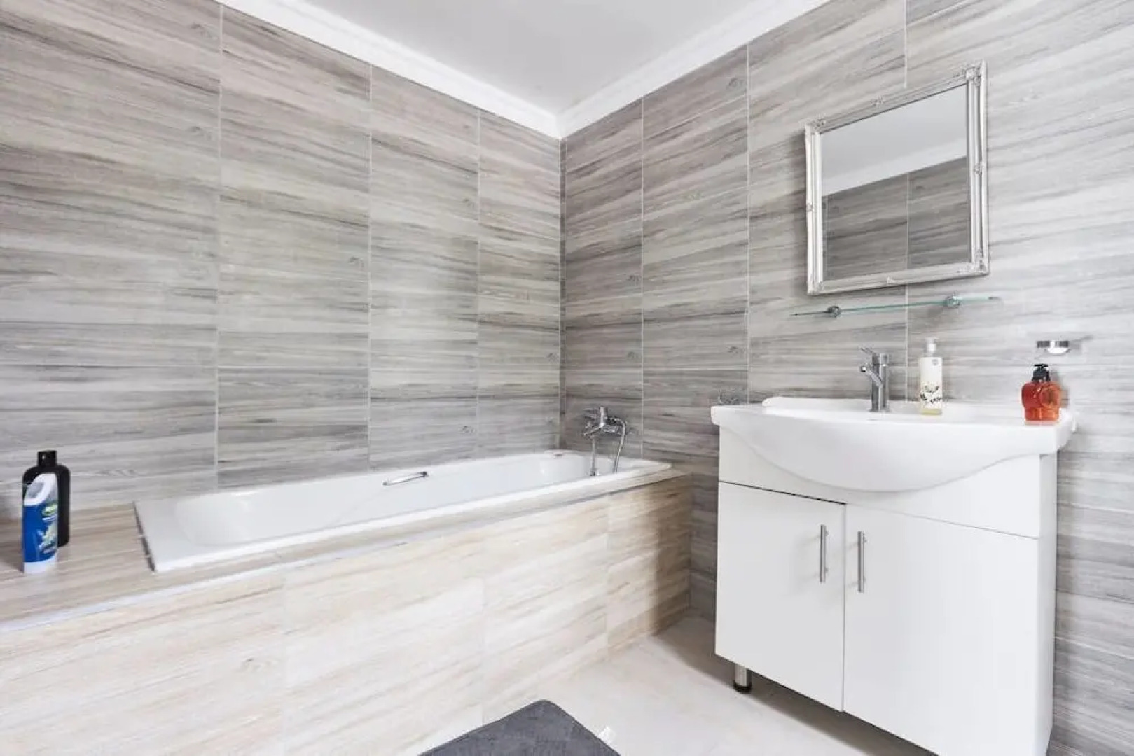 Bed and Breakfast on Melrose