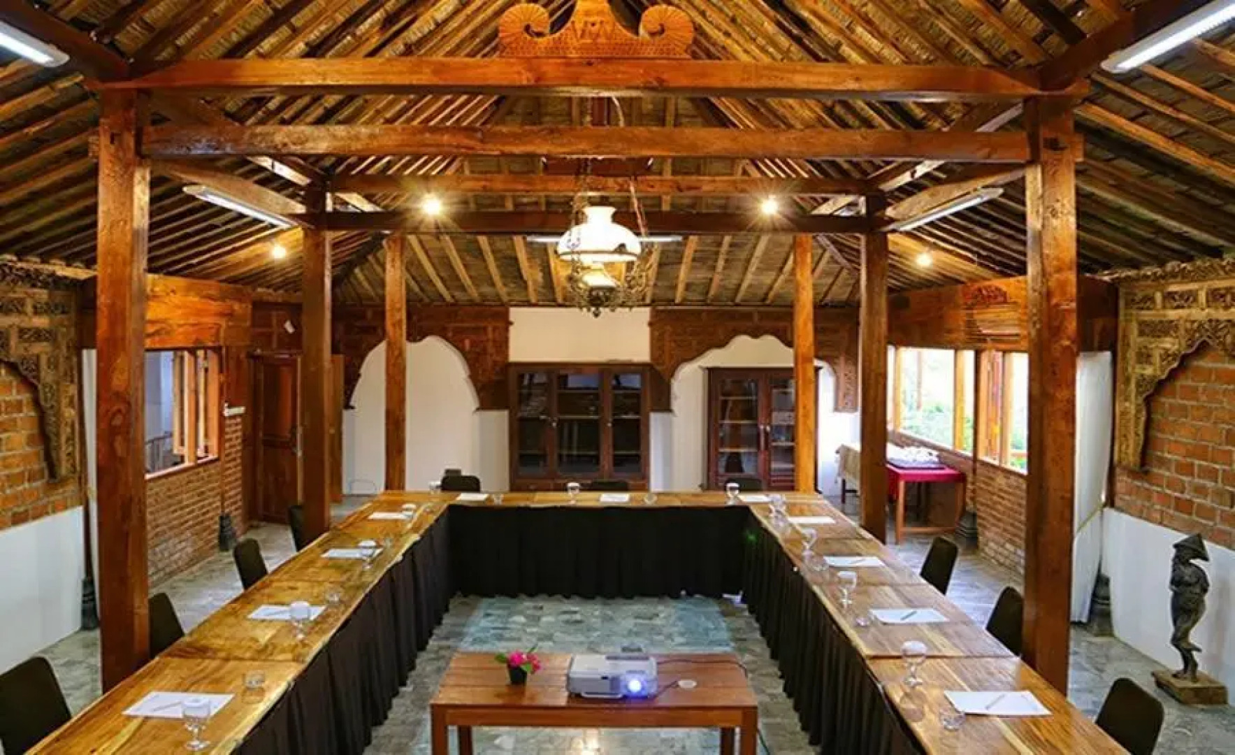 Lotus Art & Garden Hotel