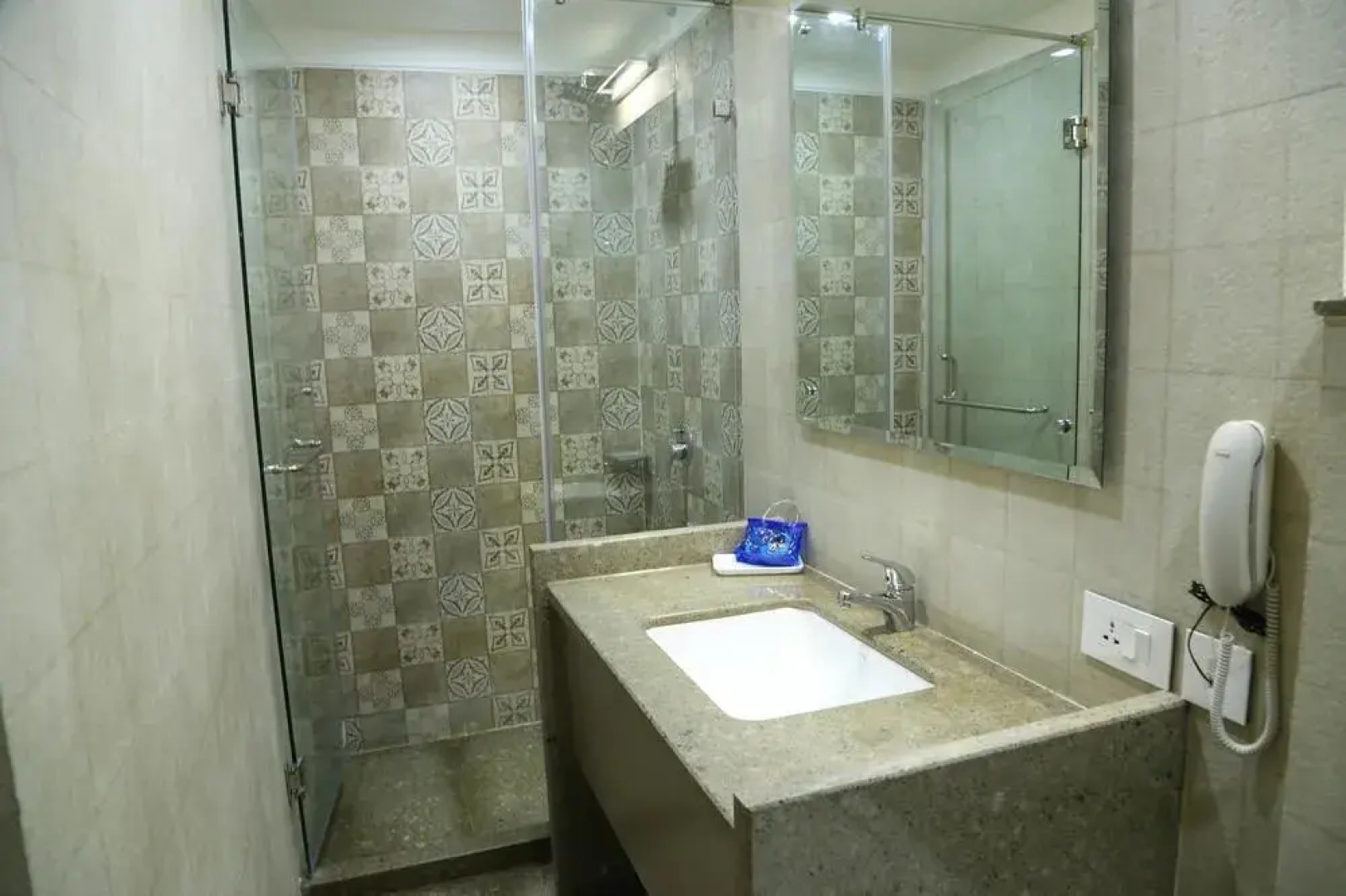 OYO Premium Ptl Chowk Phase 5 Mohali(Cha095)