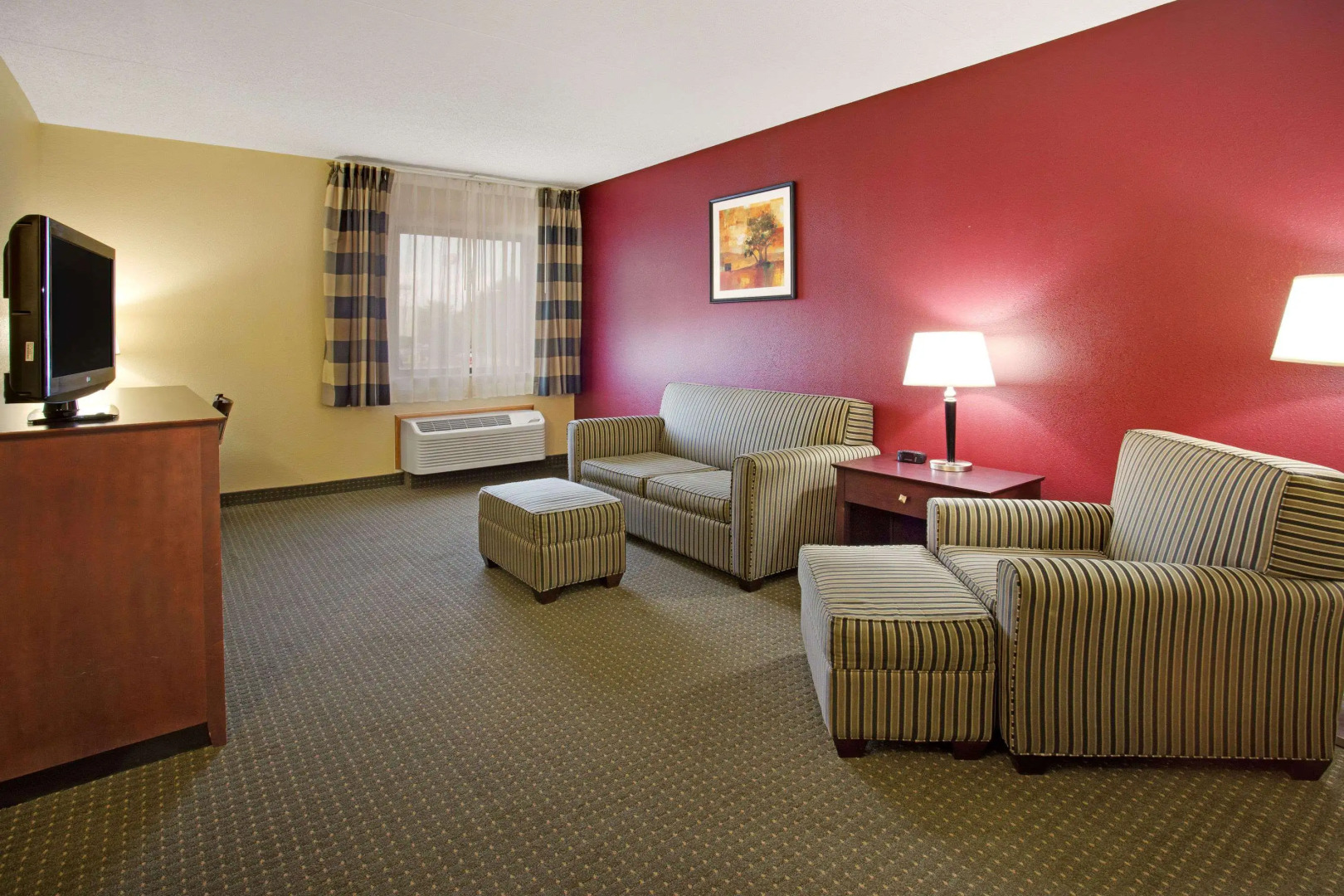 Ramada by Wyndham Bettendorf